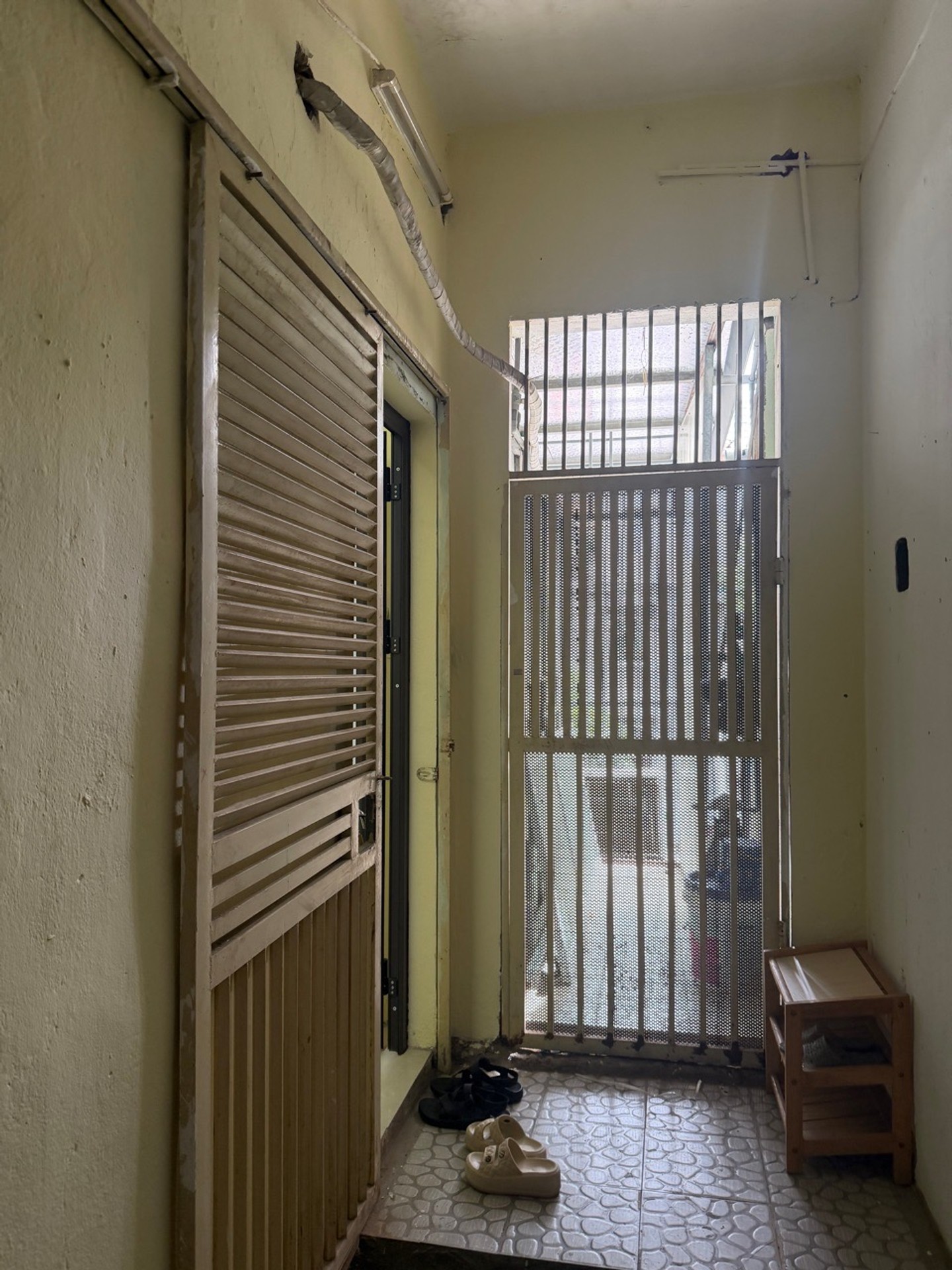 Bán nhà Nguyễn Trãi - diện tích 36m2 1 tầng - Lô góc - giá 2,1 tỷ