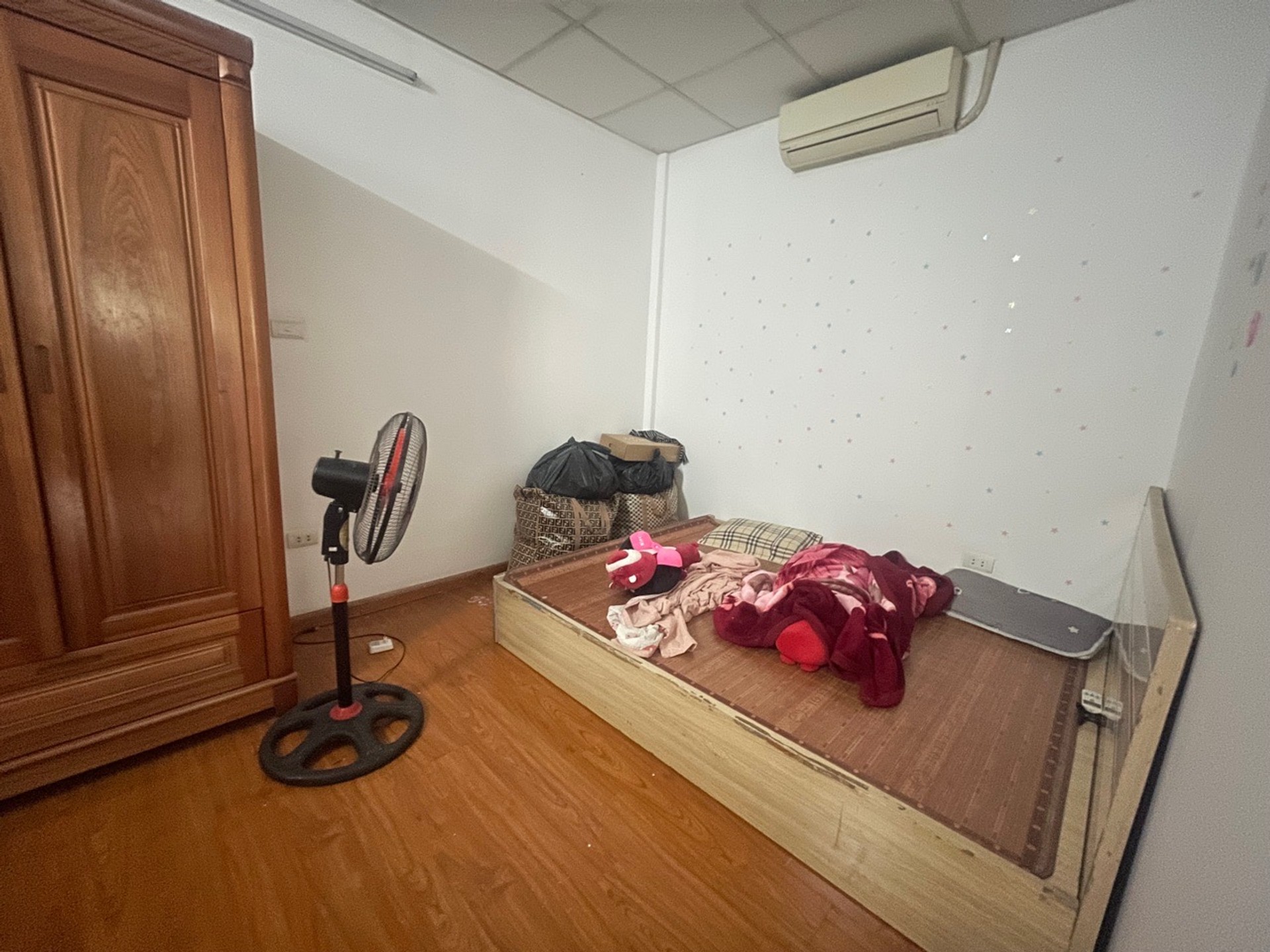 Bán nhà Định Công - diện tích 40m2 2 tầng - SIÊU PHẨM KINH DOANH - giá 3,7 tỷ