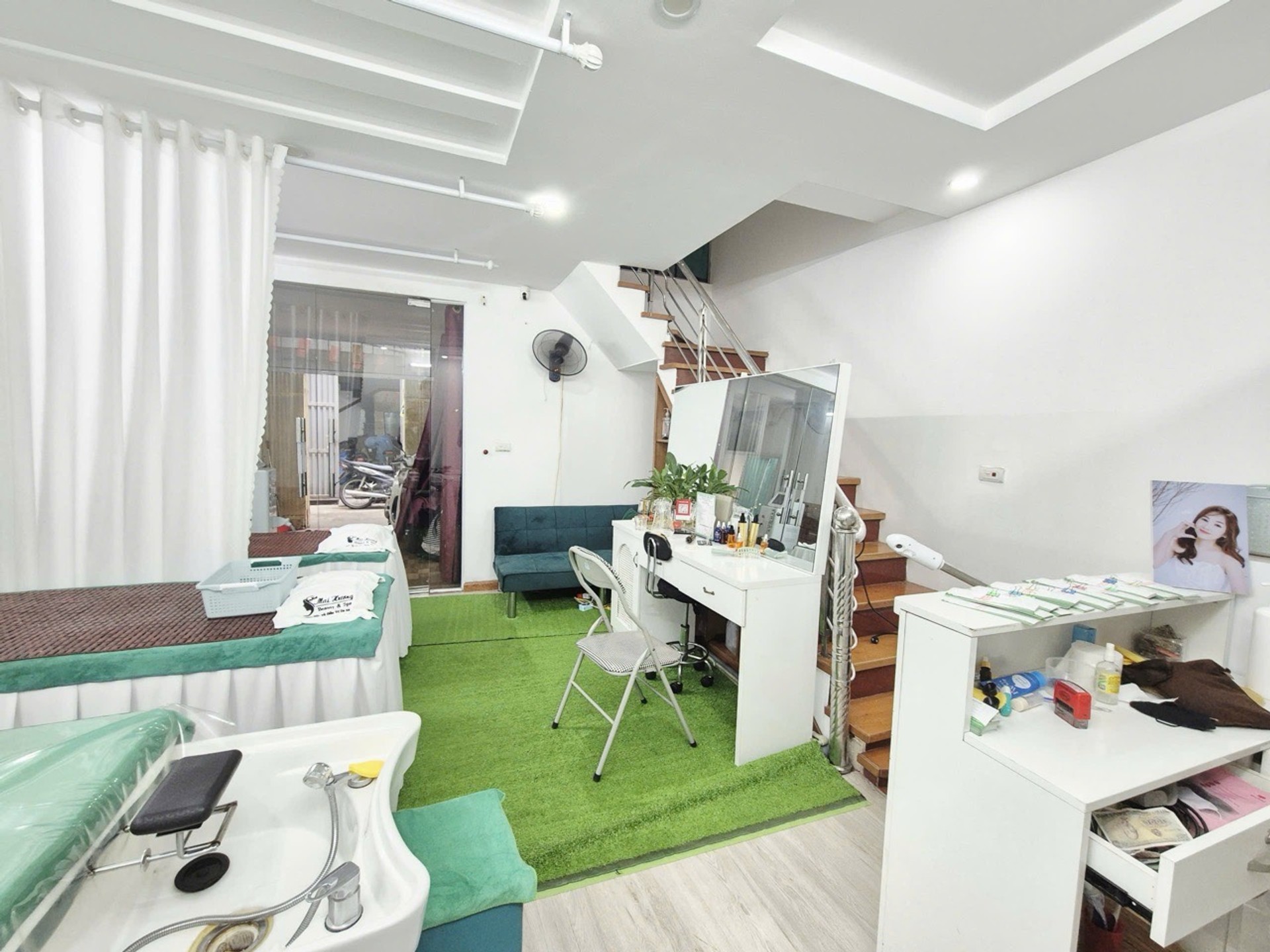 Bán nhà Định Công - diện tích 40m2 2 tầng - SIÊU PHẨM KINH DOANH - giá 3,7 tỷ