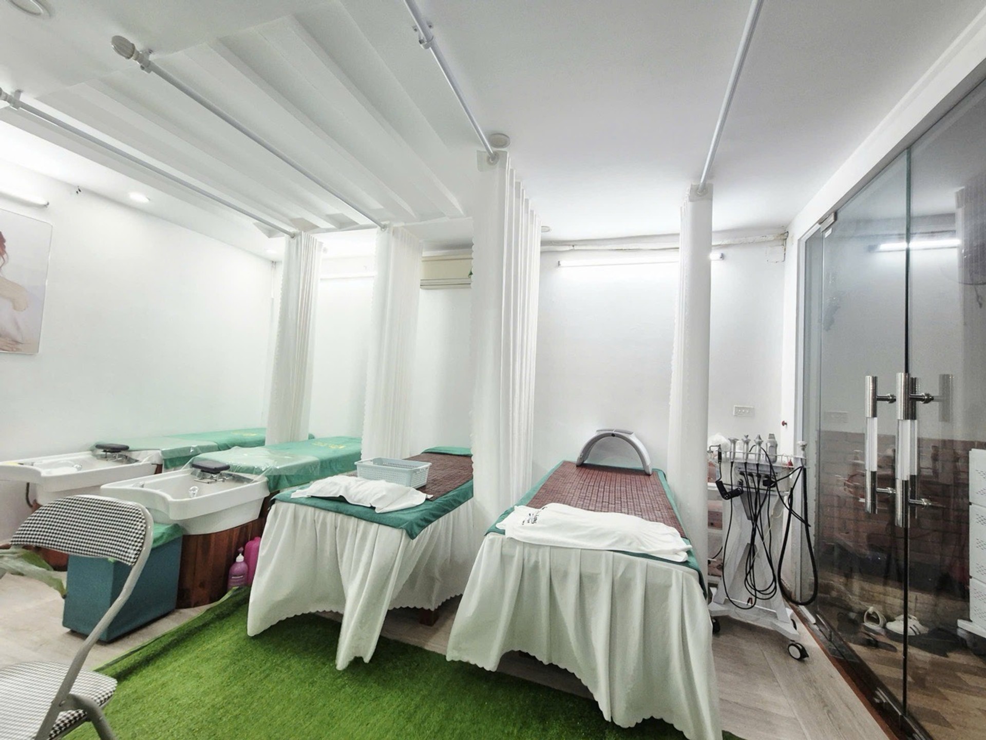 Bán nhà Định Công - diện tích 40m2 2 tầng - SIÊU PHẨM KINH DOANH - giá 3,7 tỷ