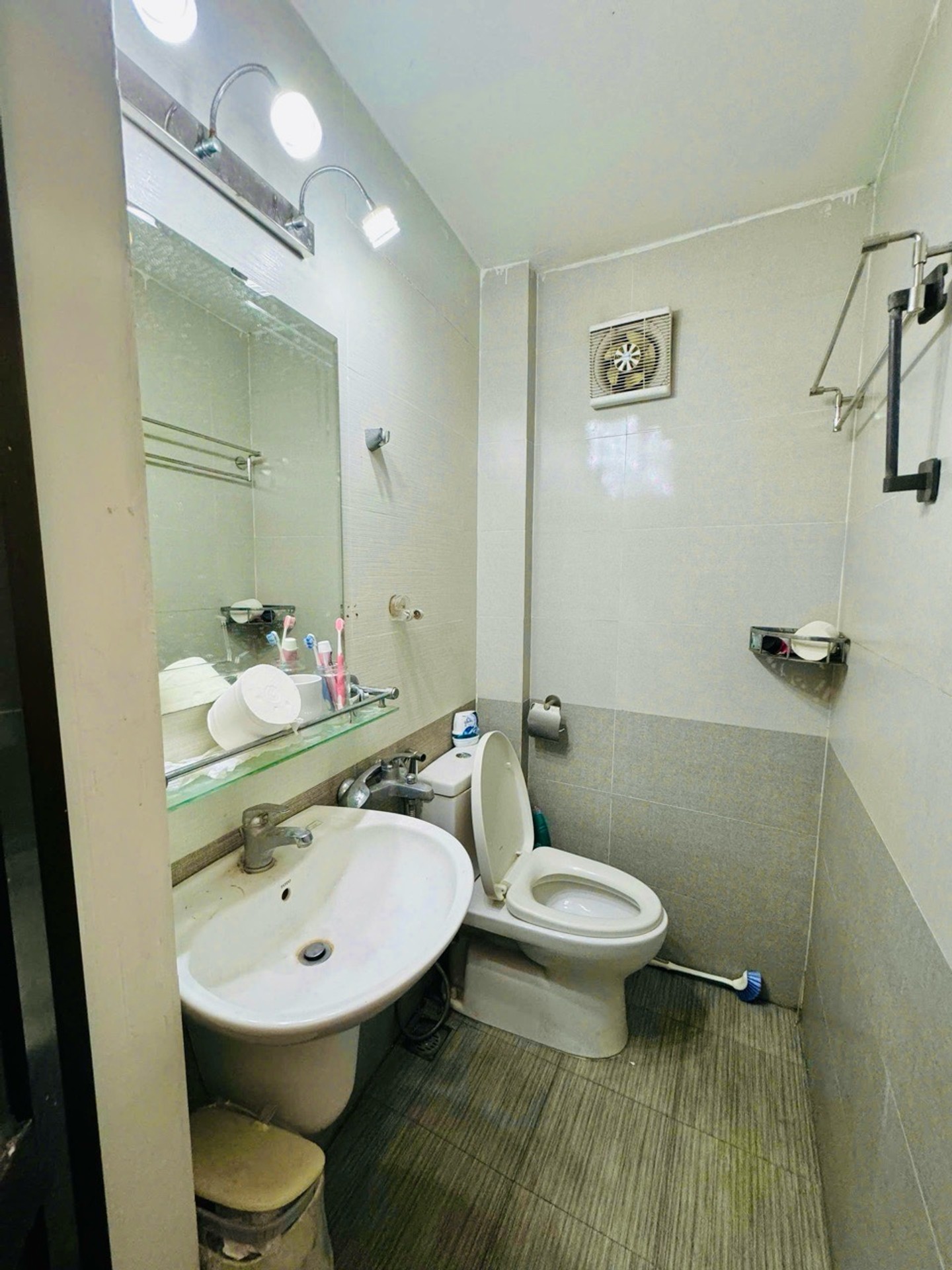 Bán nhà Ngõ chùa Liên Phái - diện tích 20m2 4 tầng - ô tô đỗ cửa - giá 5,3 tỷ