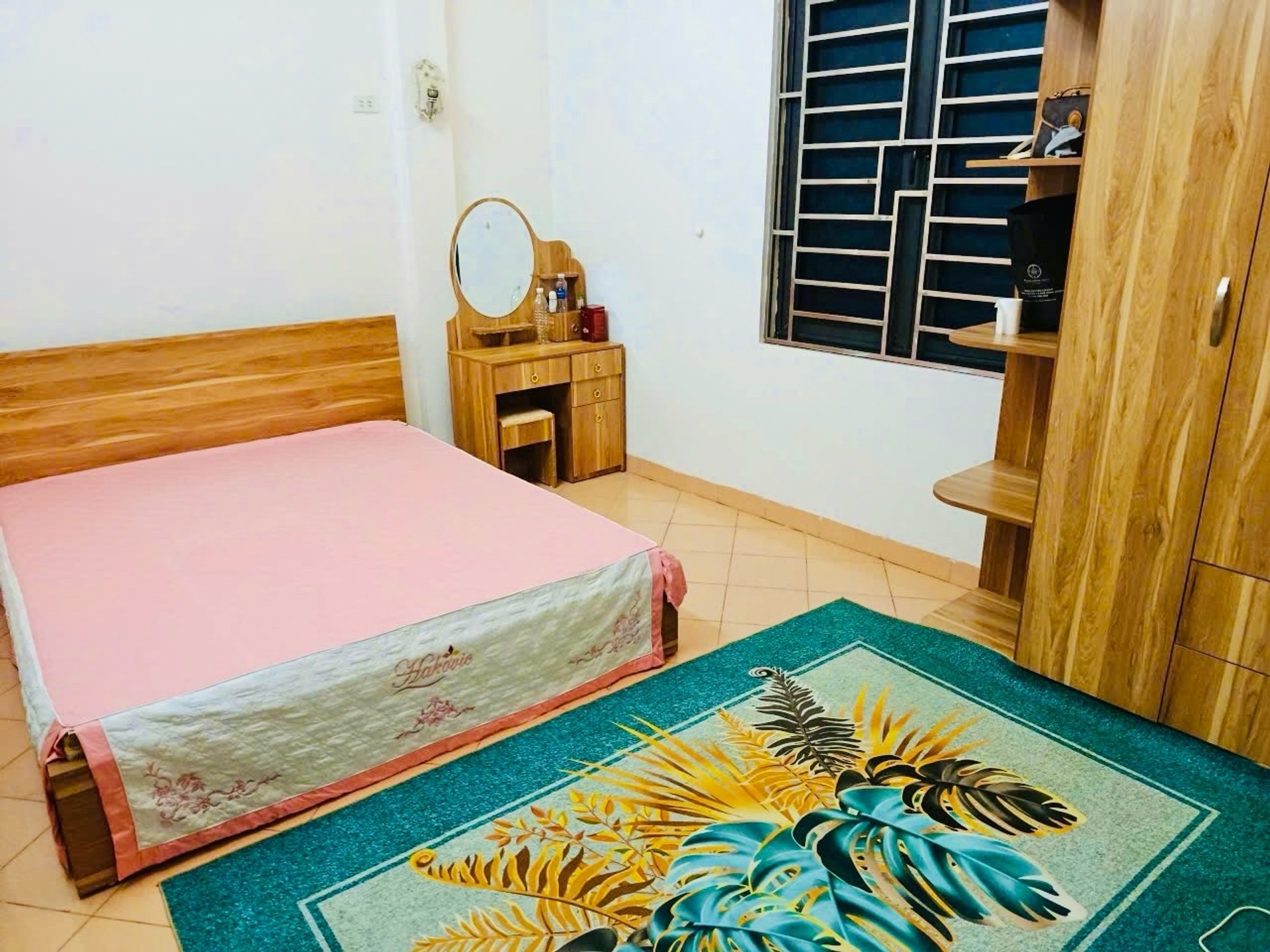 Bán nhà Ngõ chùa Liên Phái - diện tích 20m2 4 tầng - ô tô đỗ cửa - giá 5,3 tỷ
