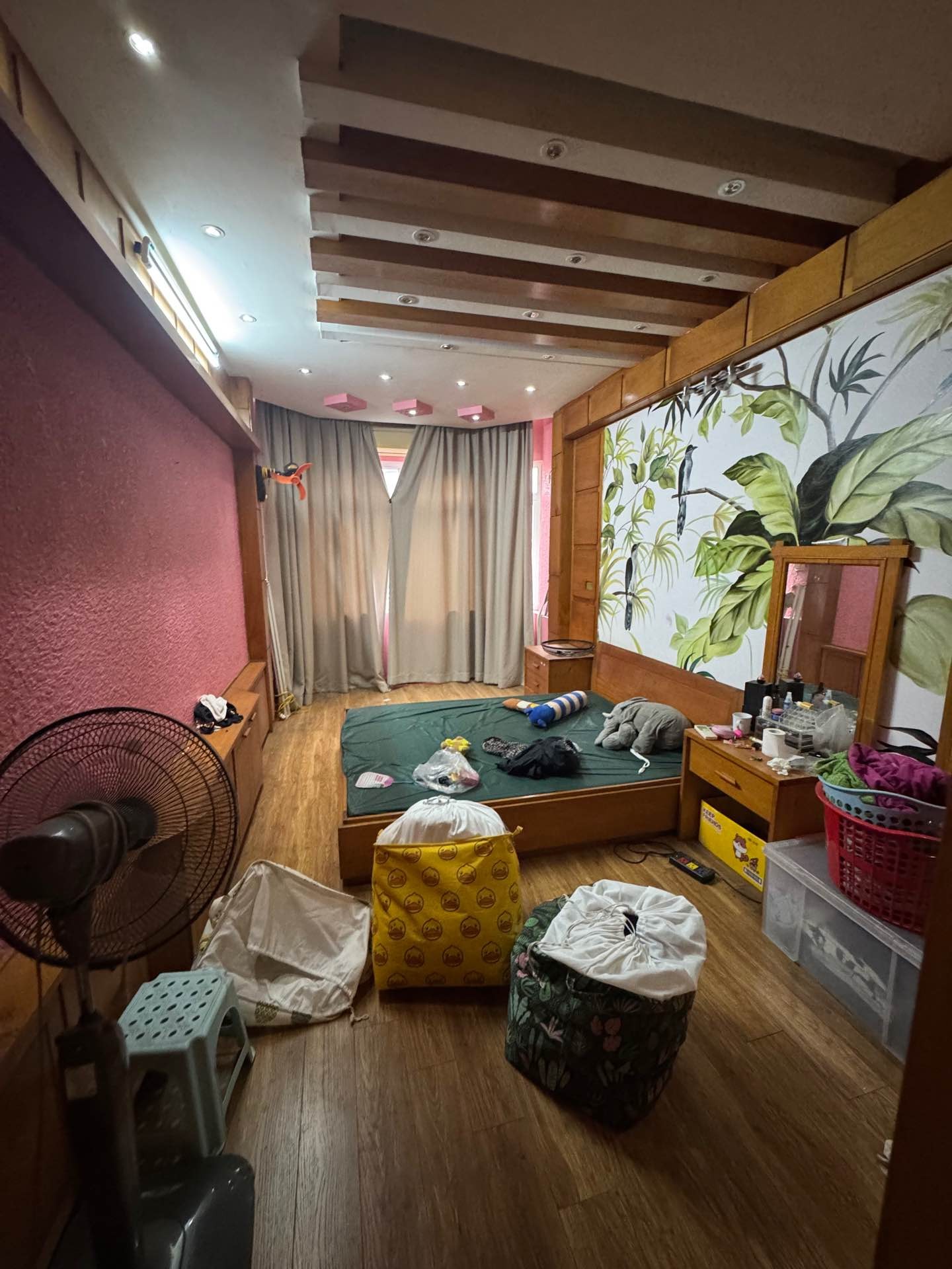 Bán nhà Lê Quý Đôn - diện tích 30m2 6 tầng - Mặt phố kinh doanh sầm uất - giá 25 tỷ