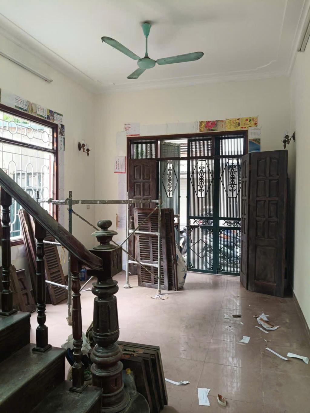 Bán nhà Nguyễn Thị Định - diện tích 69m2 5 tầng - Ô TÔ TRÁNH - giá 31,5 tỷ