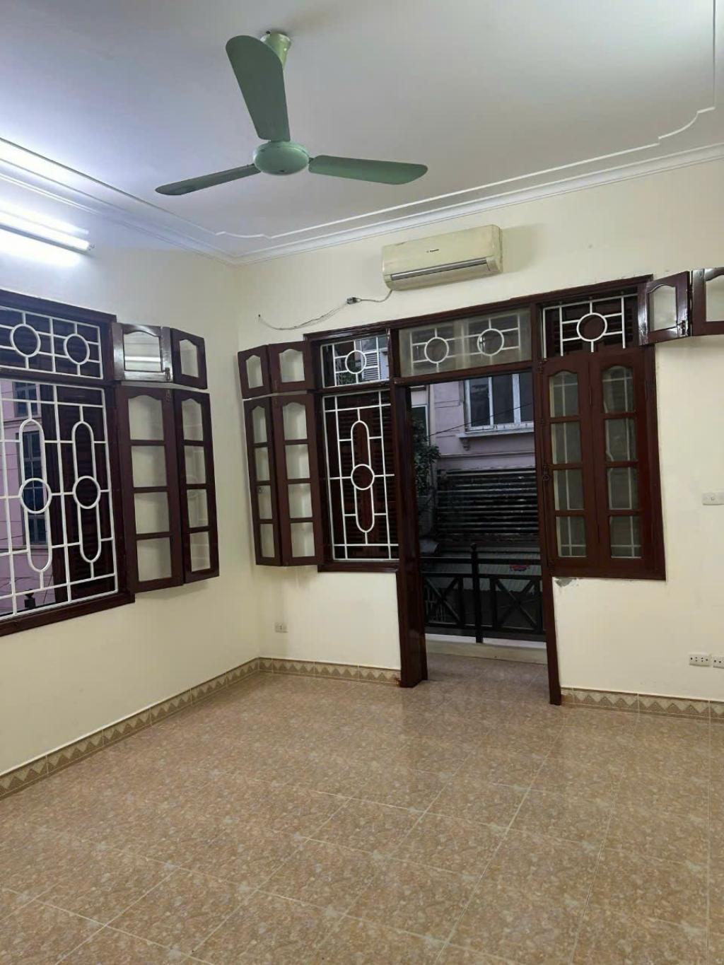 Bán nhà Nguyễn Thị Định - diện tích 69m2 5 tầng - Ô TÔ TRÁNH - giá 31,5 tỷ