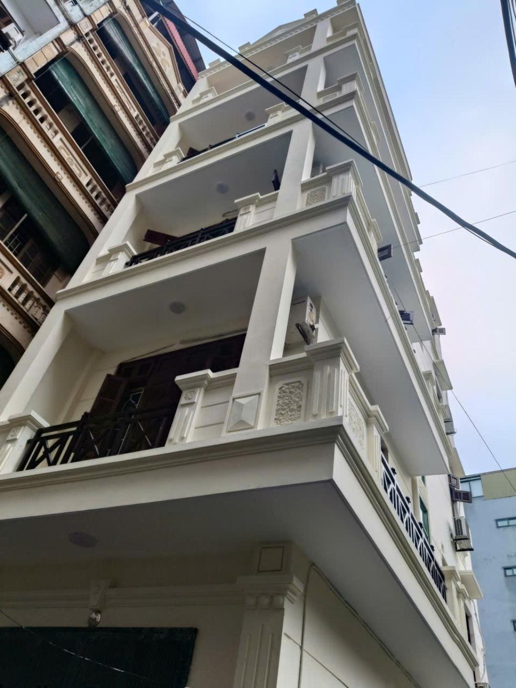 Bán nhà Nguyễn Thị Định - diện tích 69m2 5 tầng - Ô TÔ TRÁNH - giá 31,5 tỷ