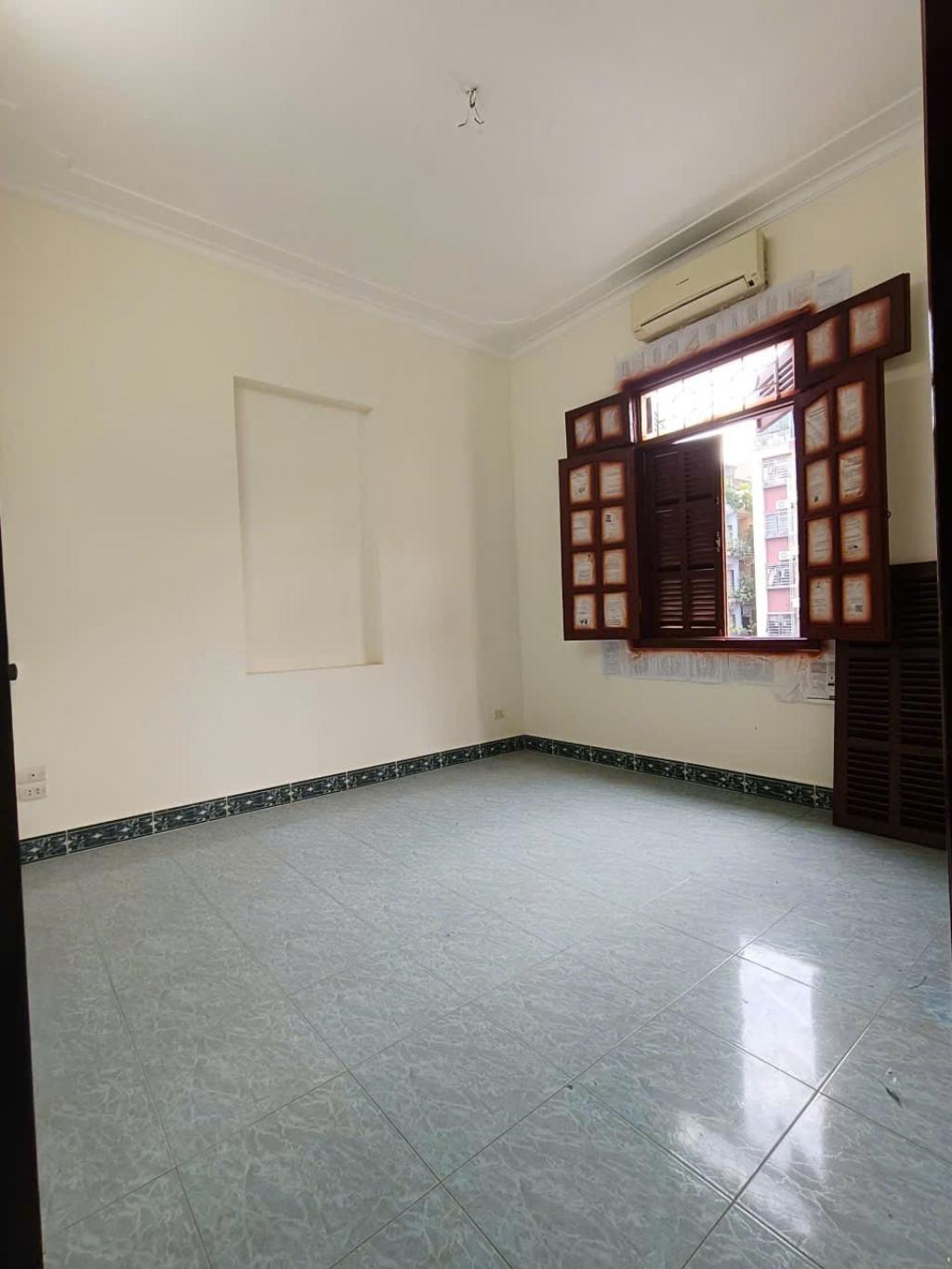 Bán nhà Nguyễn Thị Định - diện tích 69m2 5 tầng - Ô TÔ TRÁNH - giá 31,5 tỷ