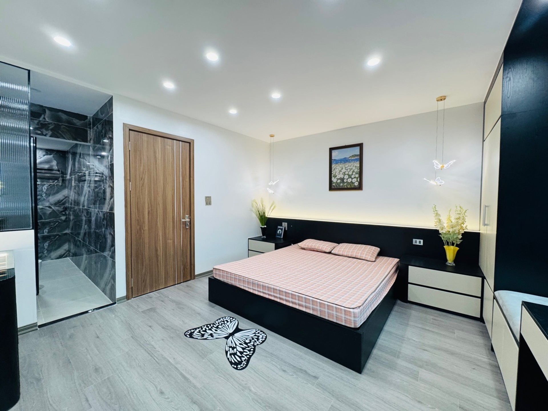 Bán nhà Hoàng Mai - diện tích 37m2 6 tầng - Lô góc 3 mặt thoáng - giá 14,3 tỷ