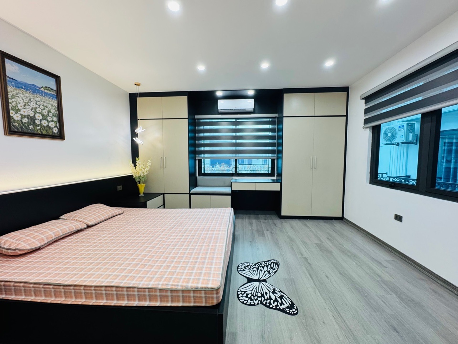 Bán nhà Hoàng Mai - diện tích 37m2 6 tầng - Lô góc 3 mặt thoáng - giá 14,3 tỷ