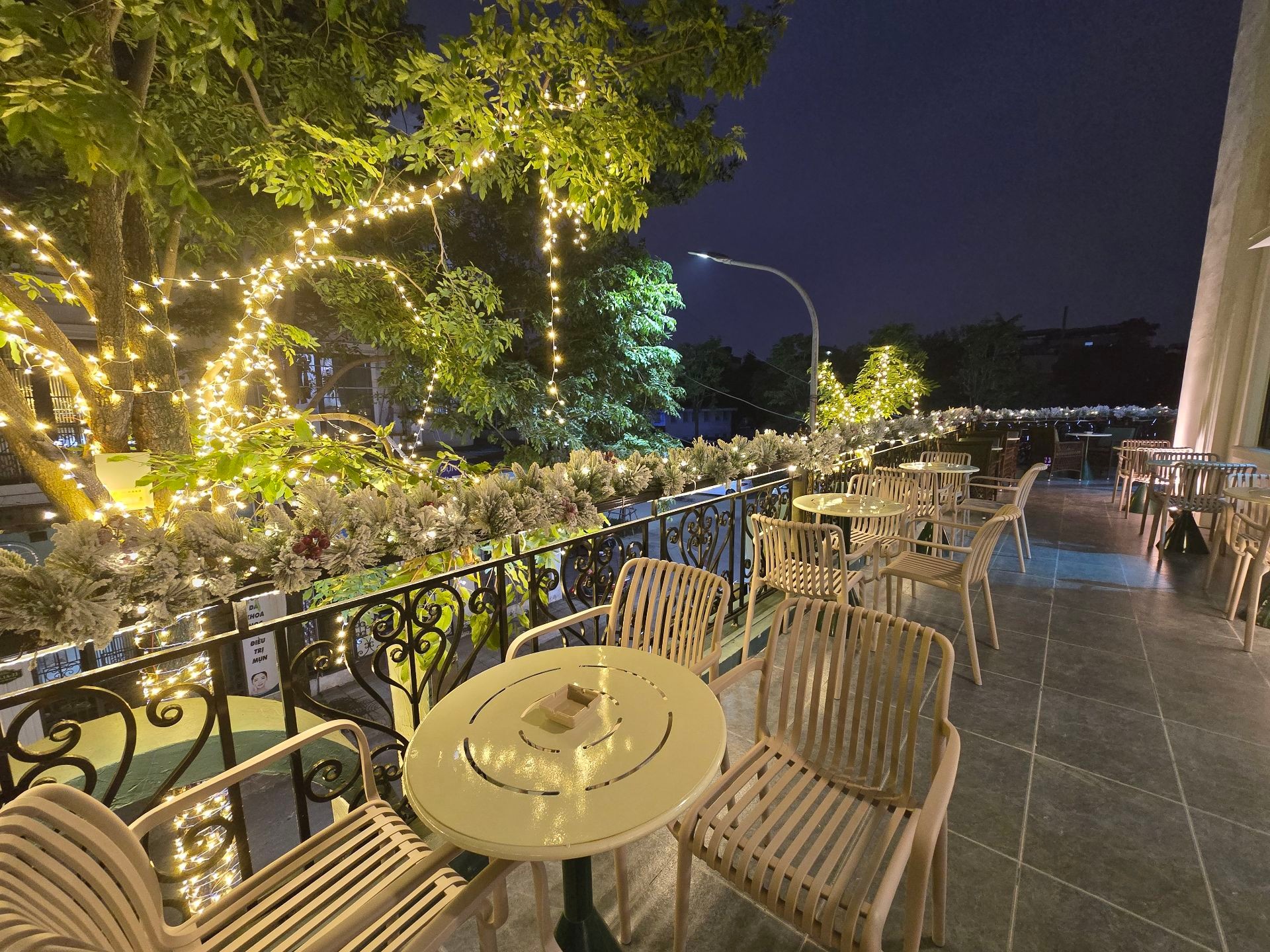 Bán nhà KĐT Đại Kim - diện tích 138.7m2 5 tầng - Lô góc 2 mặt thoáng - giá 74,5 tỷ