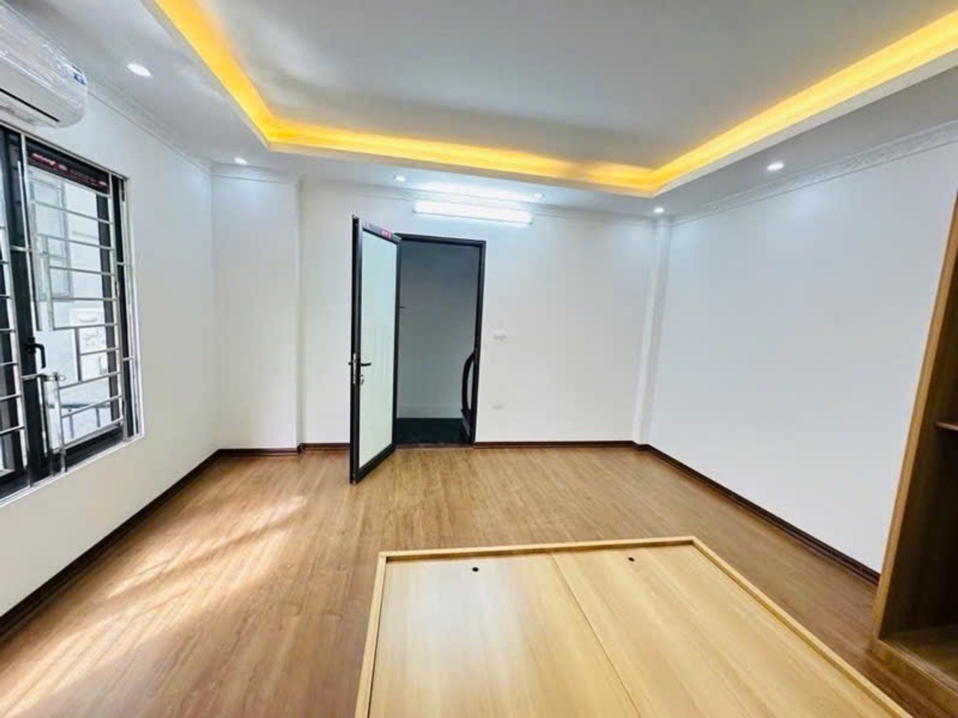 Bán nhà Phố Đại Đồng - diện tích 54m2 5 tầng - Ô TÔ GẦN - giá 7,1 tỷ