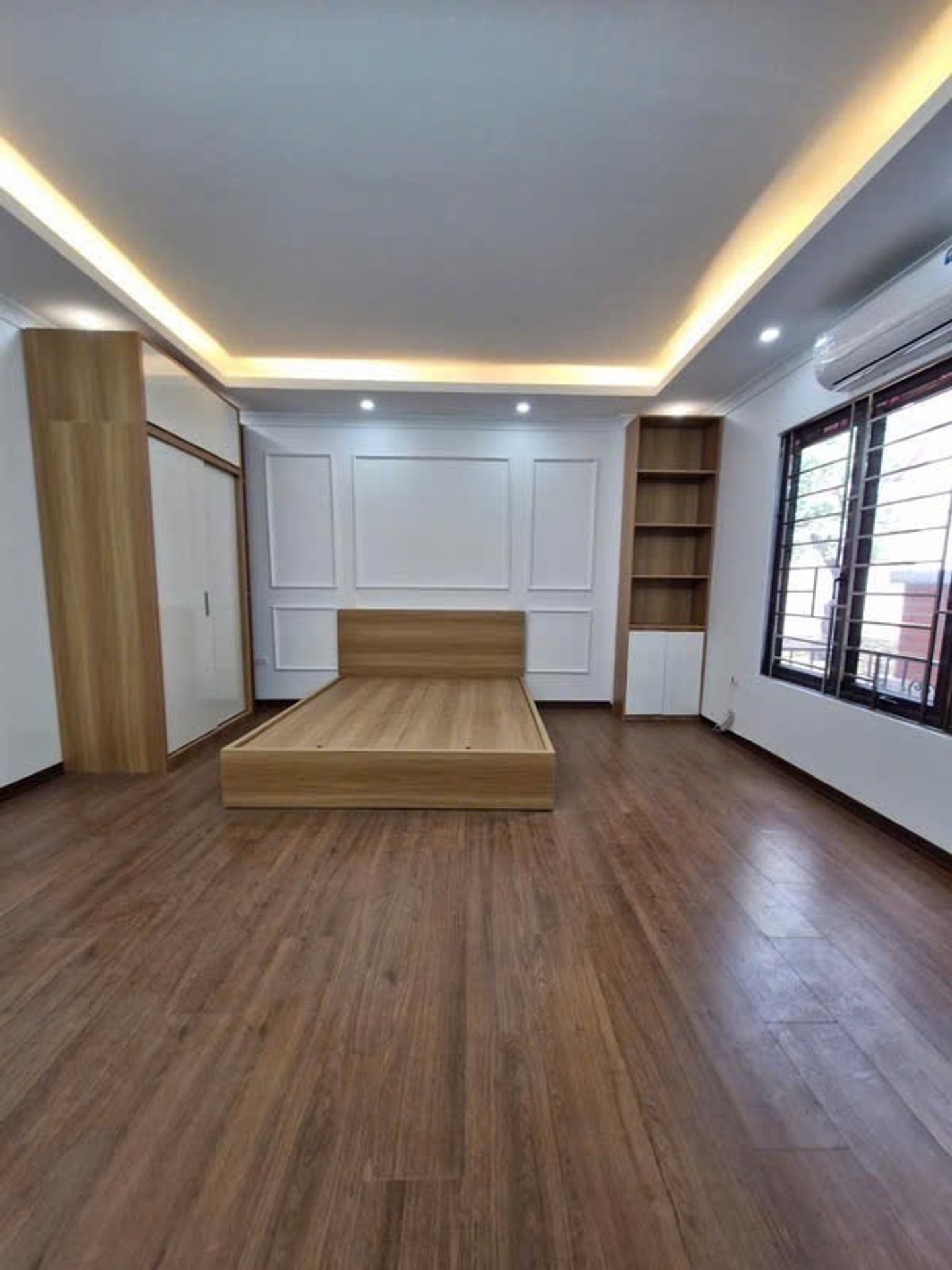 Bán nhà Phố Đại Đồng - diện tích 54m2 5 tầng - Ô TÔ GẦN - giá 7,1 tỷ