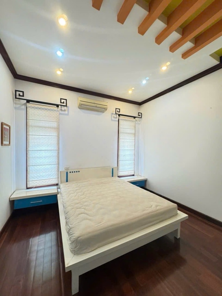 Bán nhà Bà Triệu - diện tích 79m2 5 tầng - Lô góc siêu hiếm - giá 85 tỷ