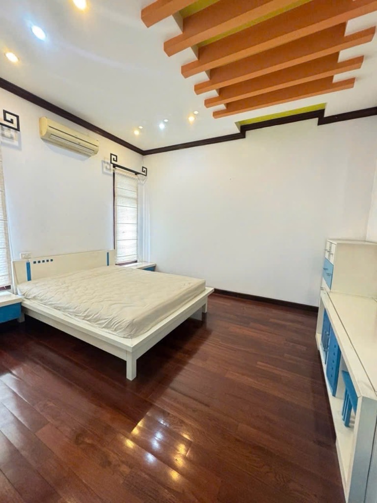 Bán nhà Bà Triệu - diện tích 79m2 5 tầng - Lô góc siêu hiếm - giá 85 tỷ