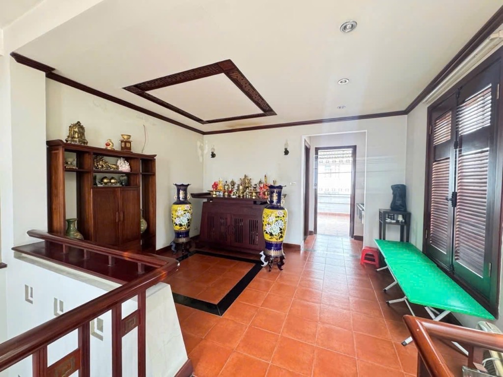 Bán nhà Bà Triệu - diện tích 79m2 5 tầng - Lô góc siêu hiếm - giá 85 tỷ