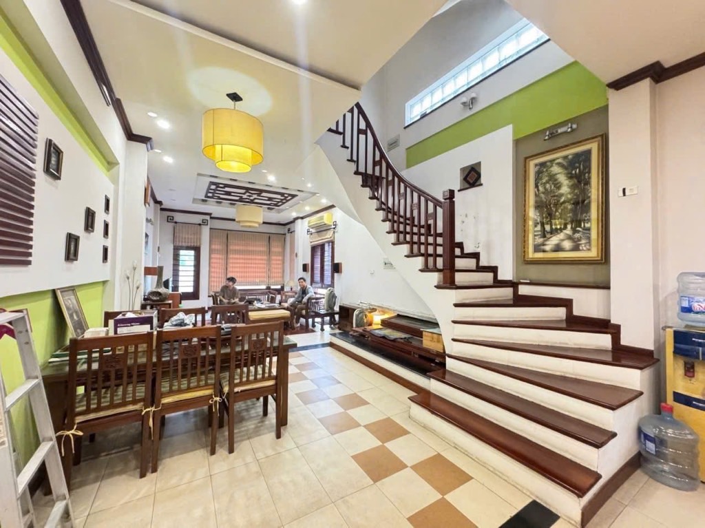 Bán nhà Bà Triệu - diện tích 79m2 5 tầng - Lô góc siêu hiếm - giá 85 tỷ