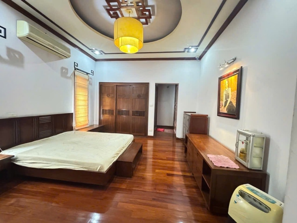 Bán nhà Bà Triệu - diện tích 79m2 5 tầng - Lô góc siêu hiếm - giá 85 tỷ