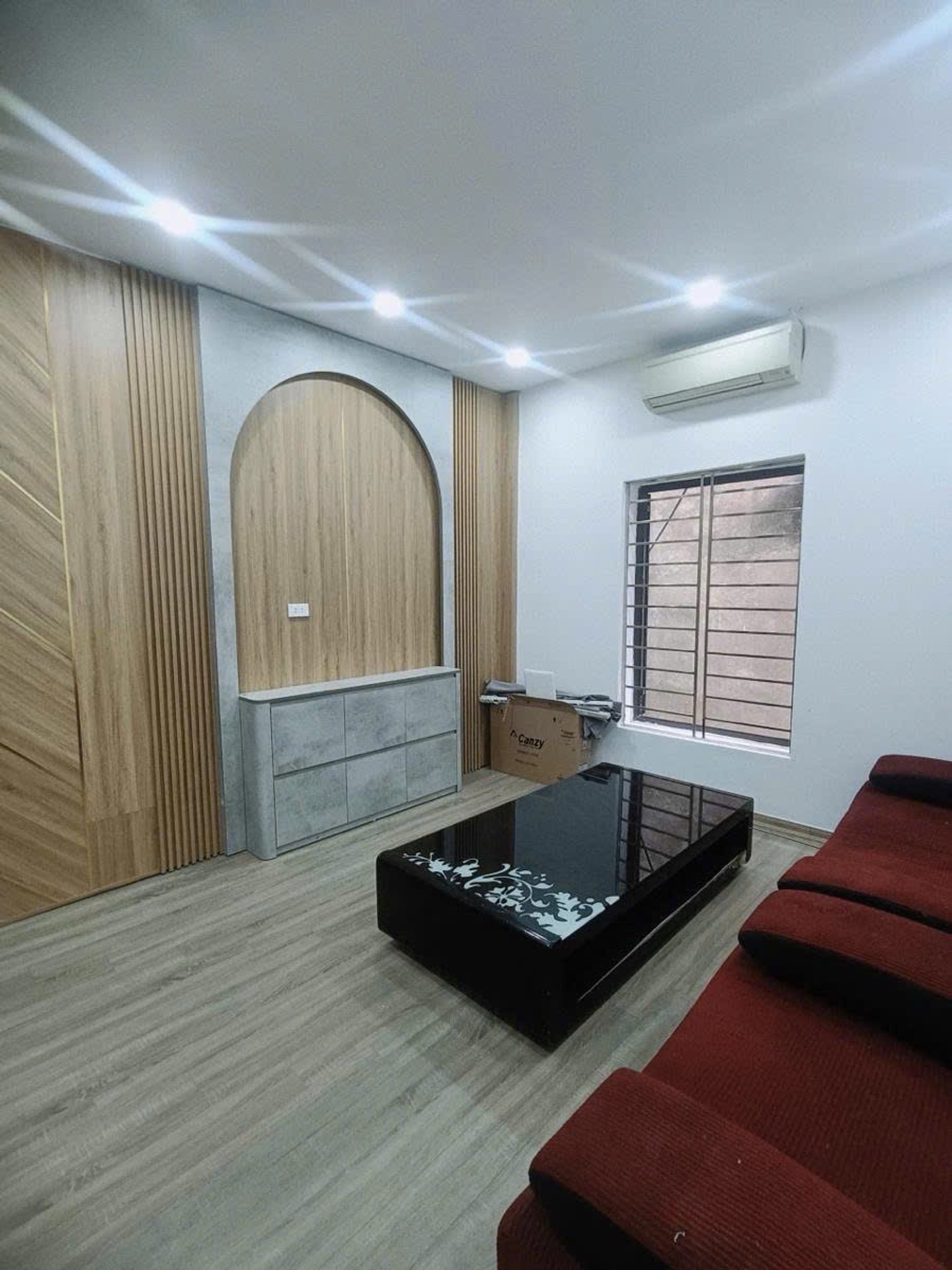 Bán nhà Yên Lạc - diện tích 50m2 2 tầng - nhà đẹp full nội thất - giá 4,6 tỷ