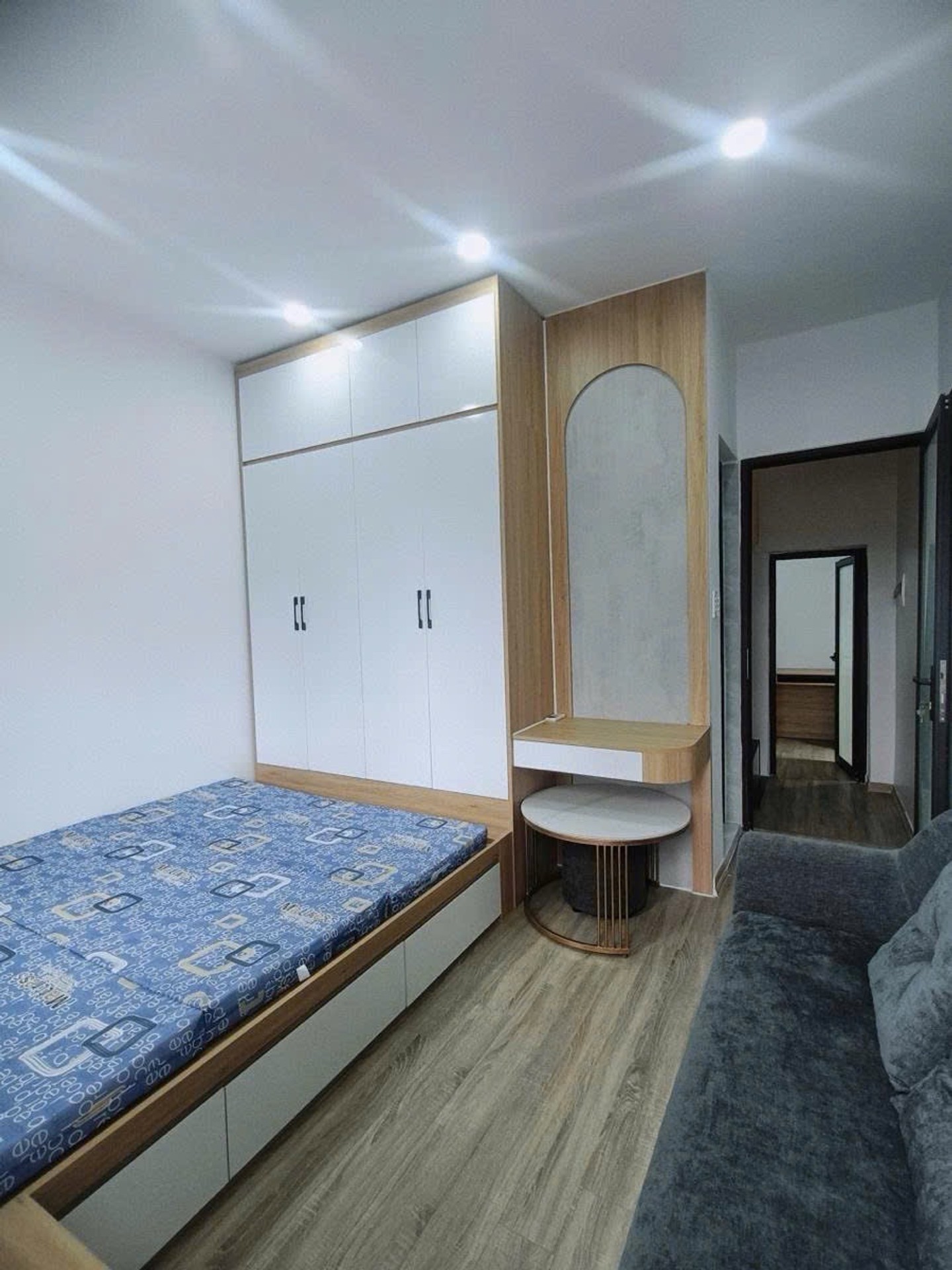 Bán nhà Yên Lạc - diện tích 50m2 2 tầng - nhà đẹp full nội thất - giá 4,6 tỷ