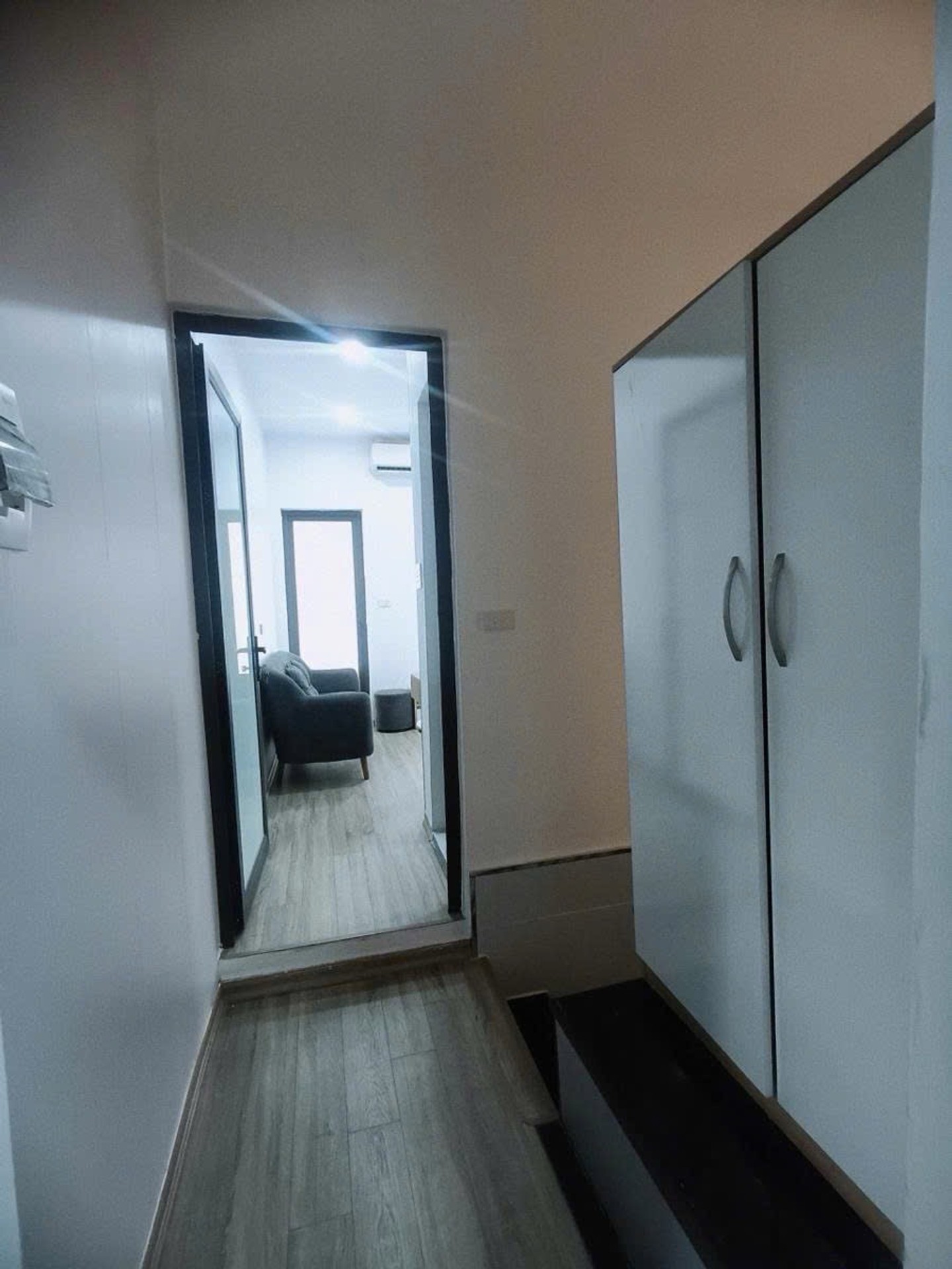 Bán nhà Yên Lạc - diện tích 50m2 2 tầng - nhà đẹp full nội thất - giá 4,6 tỷ