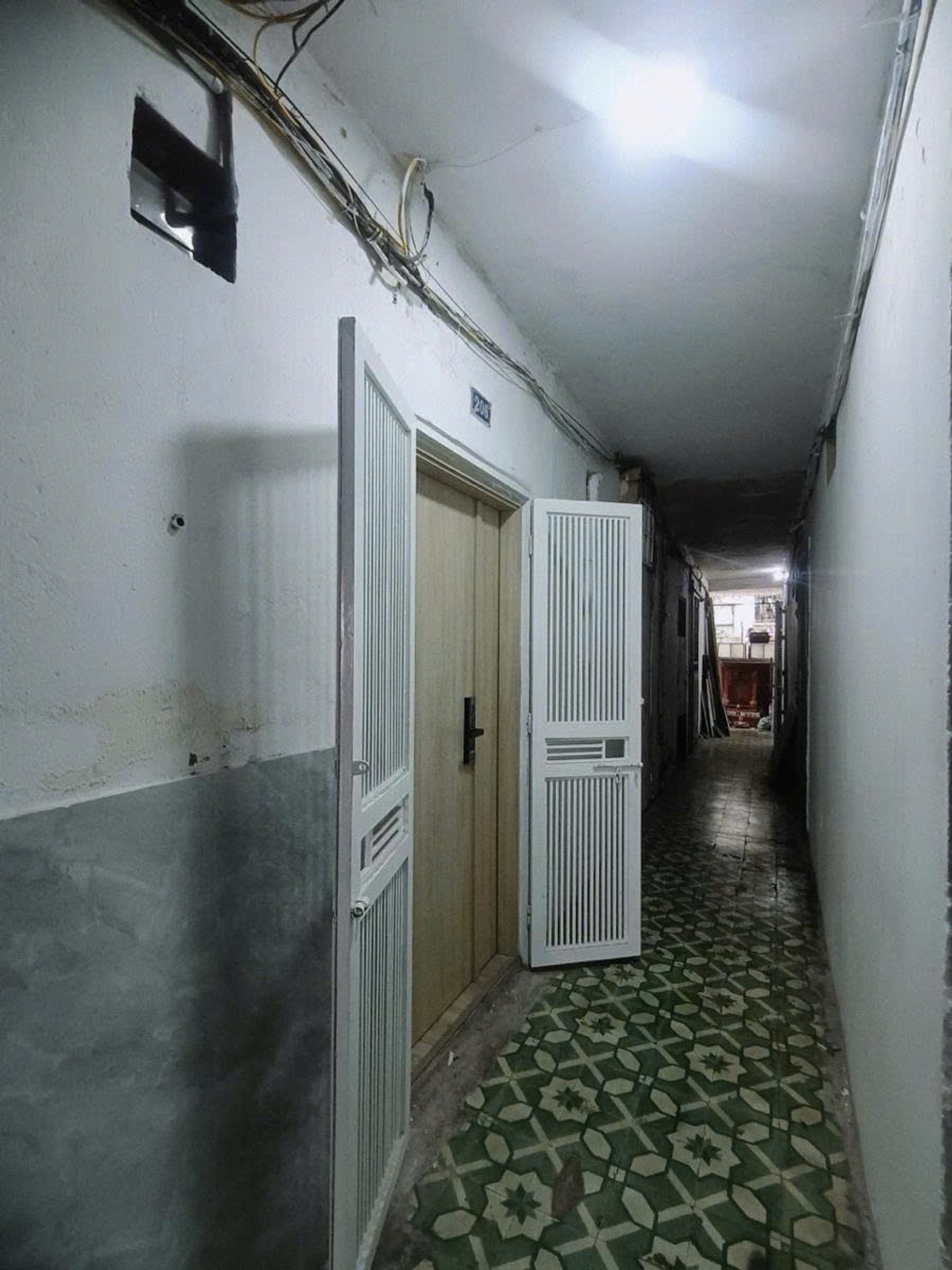 Bán nhà Yên Lạc - diện tích 50m2 2 tầng - nhà đẹp full nội thất - giá 4,6 tỷ