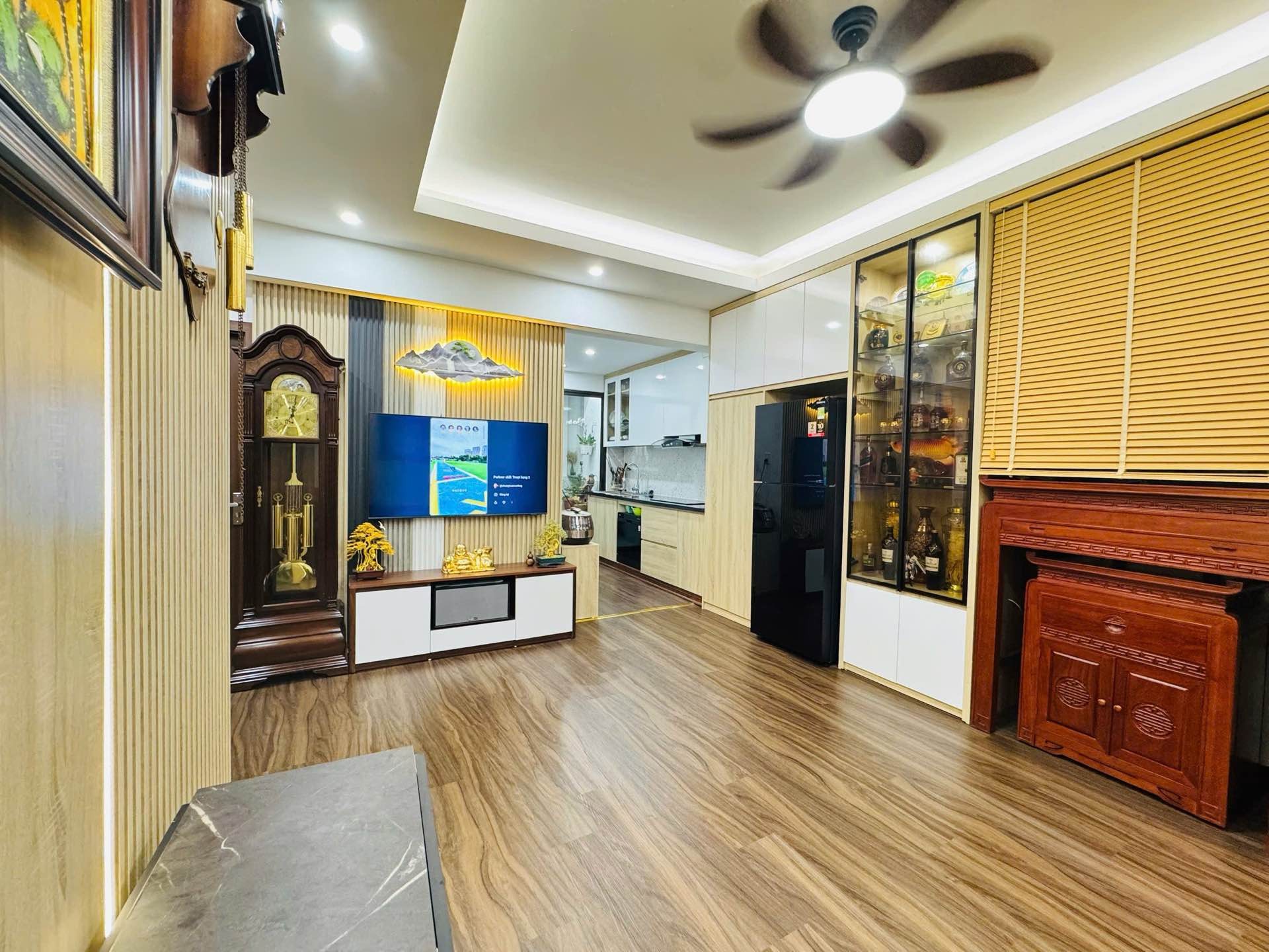 Bán nhà Nơ3 Linh đàm - diện tích 75m2 1 tầng - Ô tô đỗ sảnh - giá 6,26 tỷ