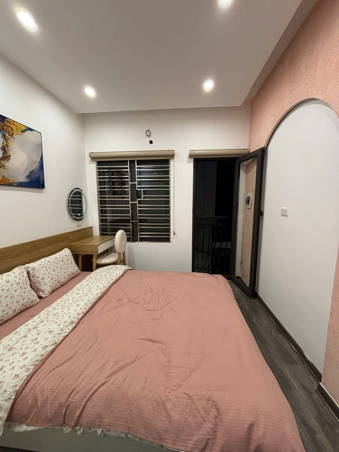 Bán nhà Nguyễn Công Trứ - diện tích 12m2 2 tầng - Nhà đẹp long lanh - giá 4,15 tỷ