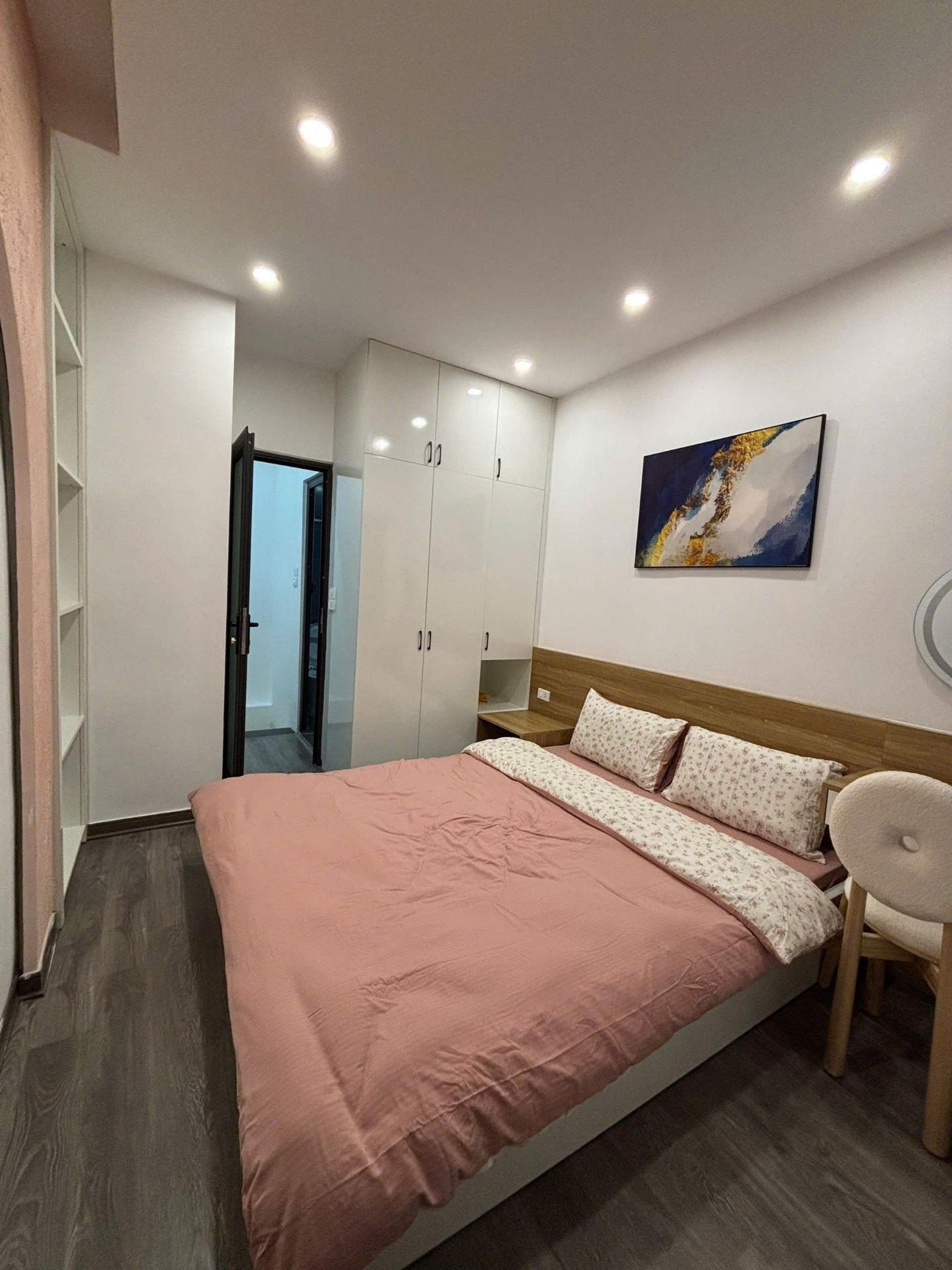Bán nhà Nguyễn Công Trứ - diện tích 12m2 2 tầng - Nhà đẹp long lanh - giá 4,15 tỷ