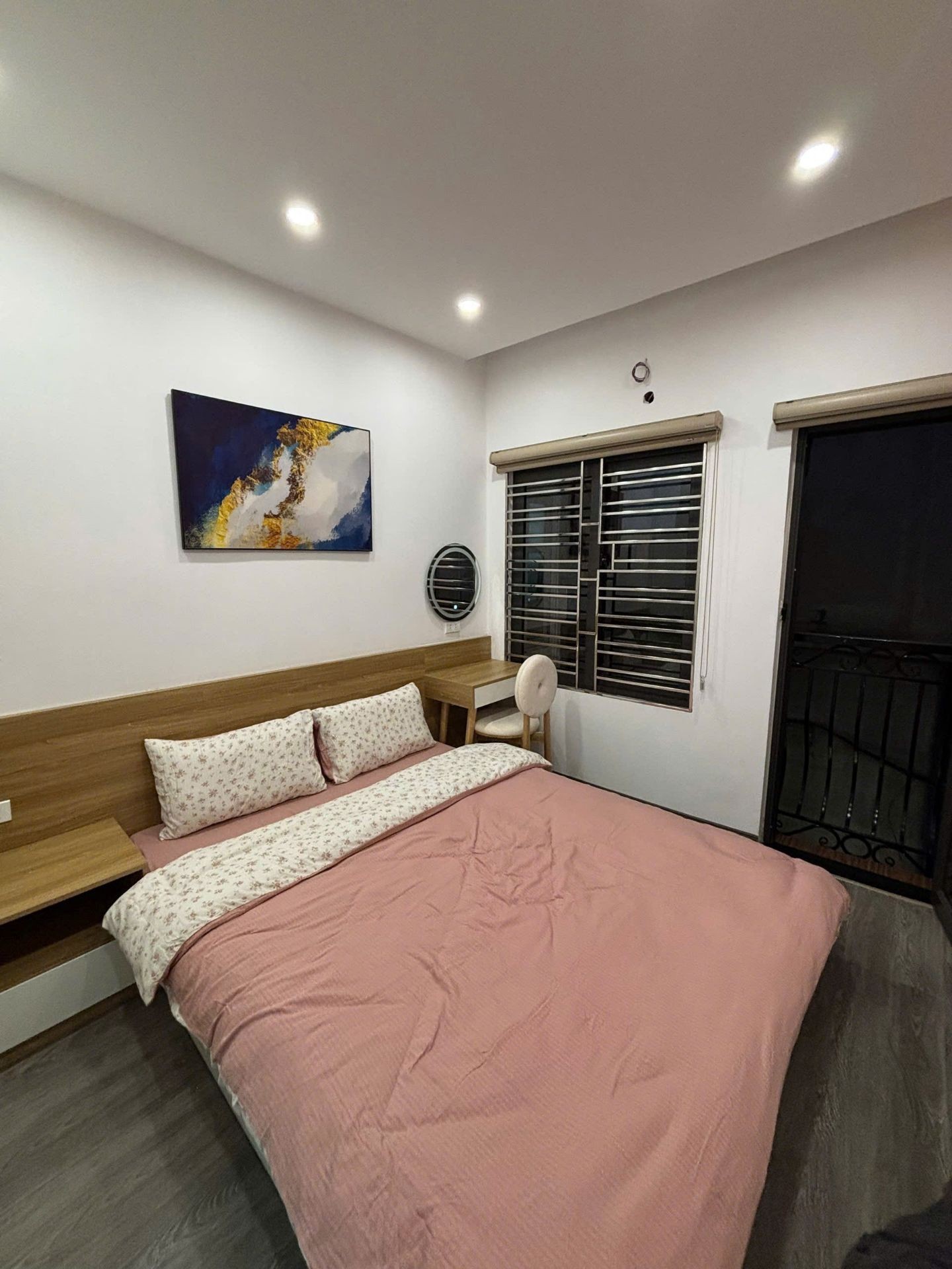 Bán nhà Nguyễn Công Trứ - diện tích 12m2 2 tầng - Nhà đẹp long lanh - giá 4,15 tỷ