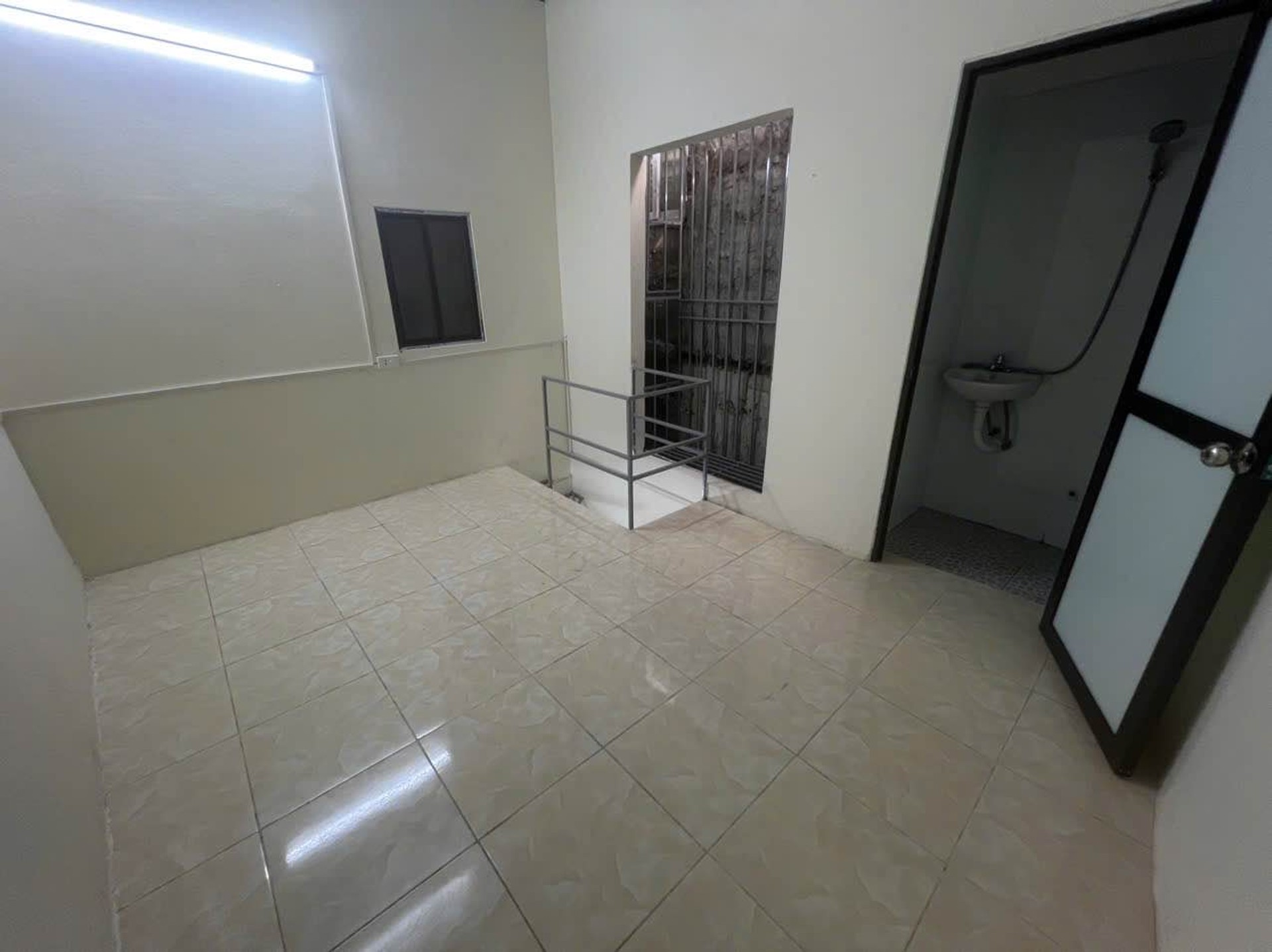 Bán nhà Trương Định - diện tích 19m2 3 tầng - Nhà nhỏ phù hợp gia đình trẻ - giá 1,85 tỷ