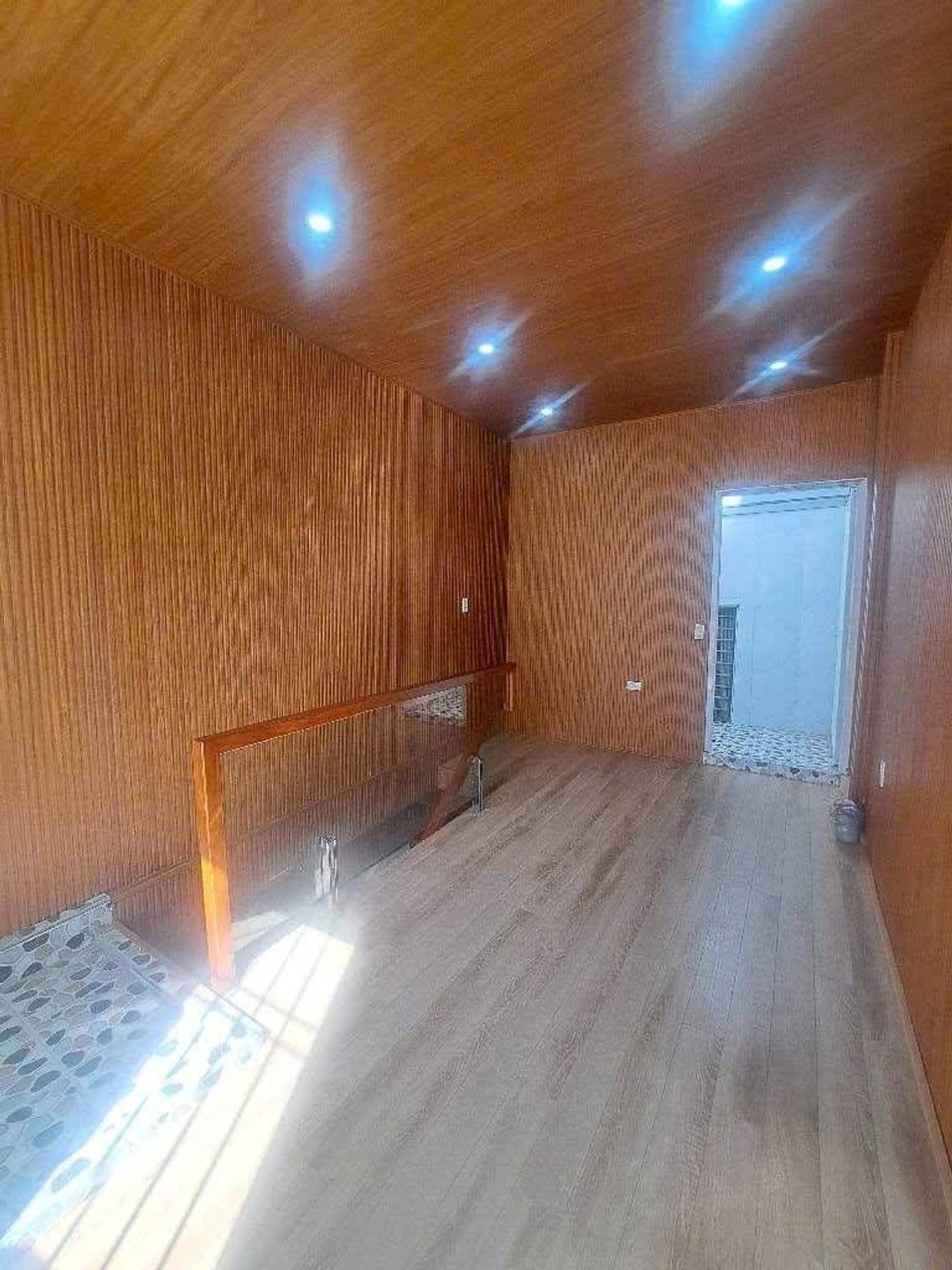 Bán nhà Tân Mai - diện tích 70m2 2 tầng - Ô TÔ ĐỖ CỬA - giá 3,65 tỷ
