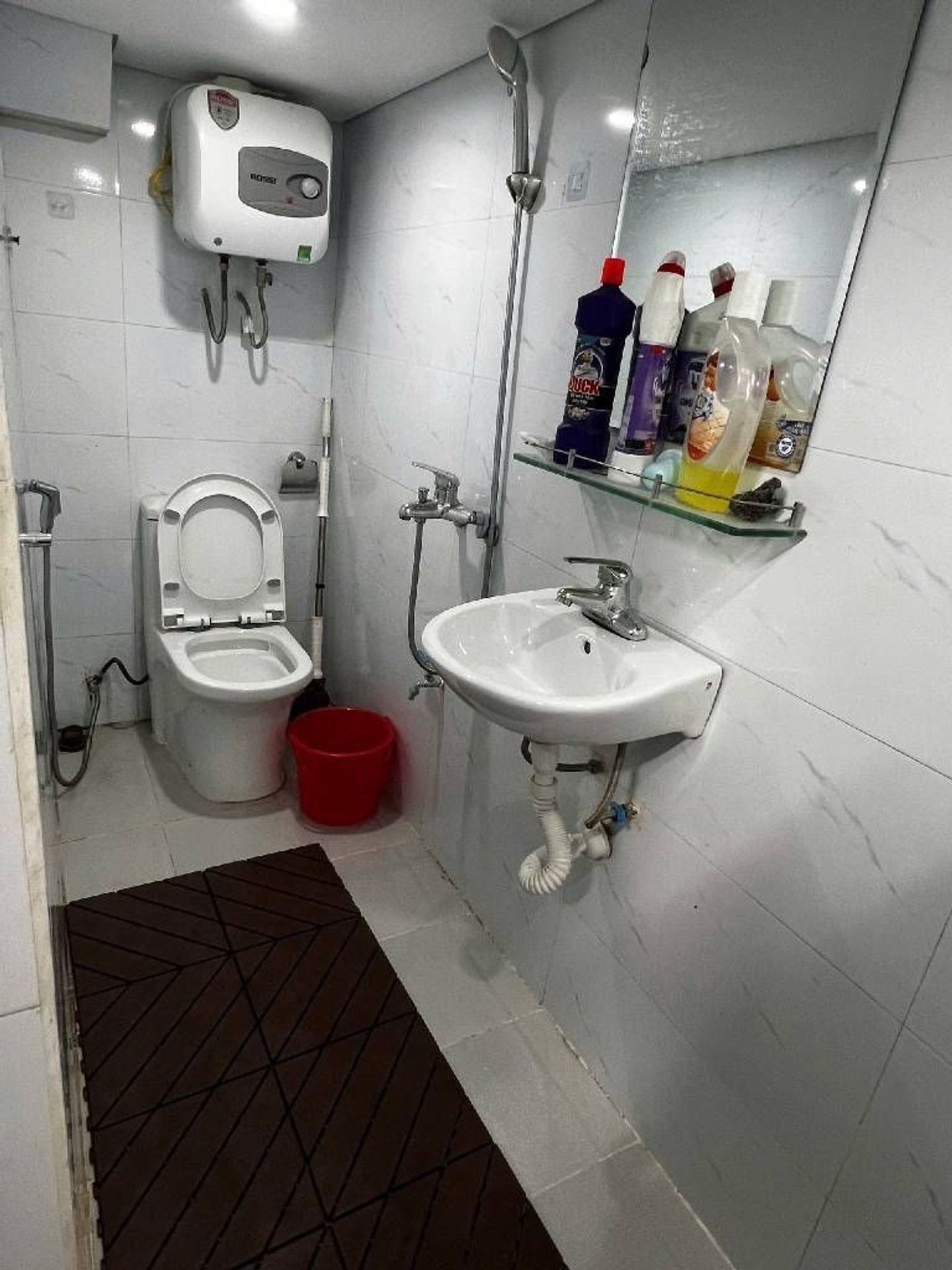 Bán nhà Tân Mai - diện tích 70m2 2 tầng - Ô TÔ ĐỖ CỬA - giá 3,65 tỷ