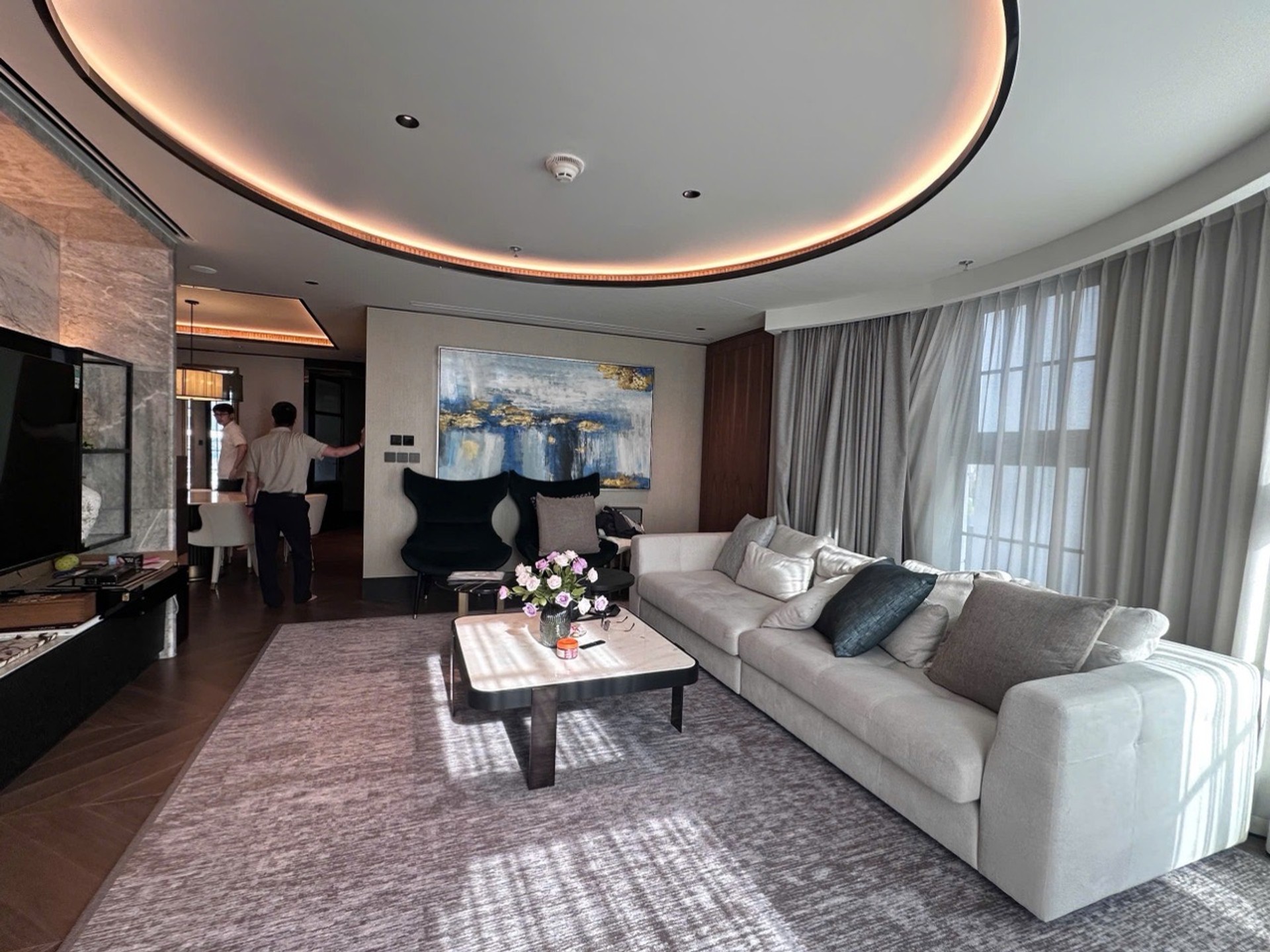 Bán nhà Hai Bà Trưng - diện tích 133m2 6 tầng - Lô góc - giá 91 tỷ