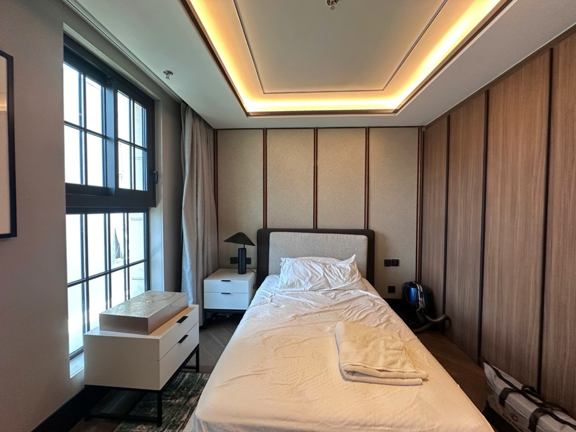 Bán nhà Hai Bà Trưng - diện tích 133m2 6 tầng - Lô góc - giá 91 tỷ