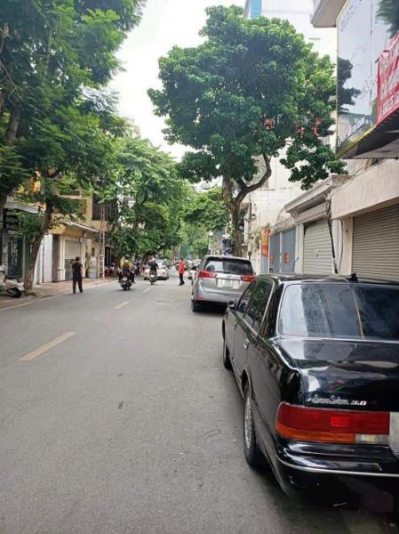 Bán nhà Bùi Thị Xuân - diện tích 33m2 9 tầng - Mặt phố Bùi Thị Xuân - giá 50 tỷ