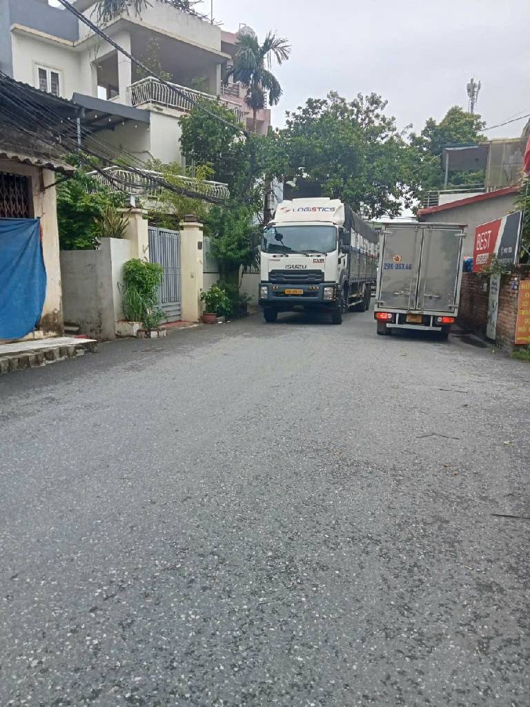 Bán nhà Nguyễn Khoái - diện tích 43m2 2 tầng - Nhà 2 tầng gần 50m - giá 3,05 tỷ