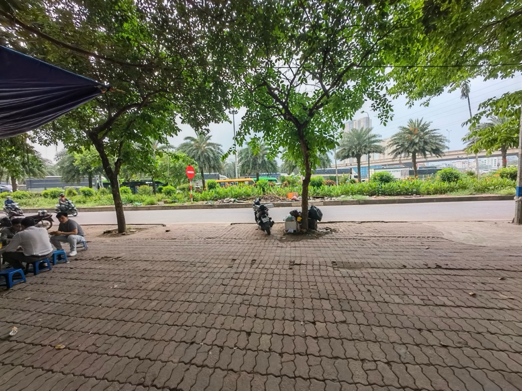 Bán nhà Đại Lộ Thăng Long - diện tích 150m2 1 tầng - Một mặt phố - một mặt ngõ ô tô tránh - giá 25,5 tỷ