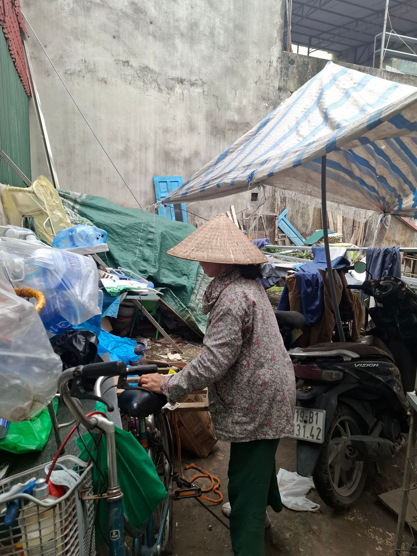 Bán nhà Lĩnh Nam - diện tích 75m2 1 tầng - ngõ thông - giá 9,8 tỷ