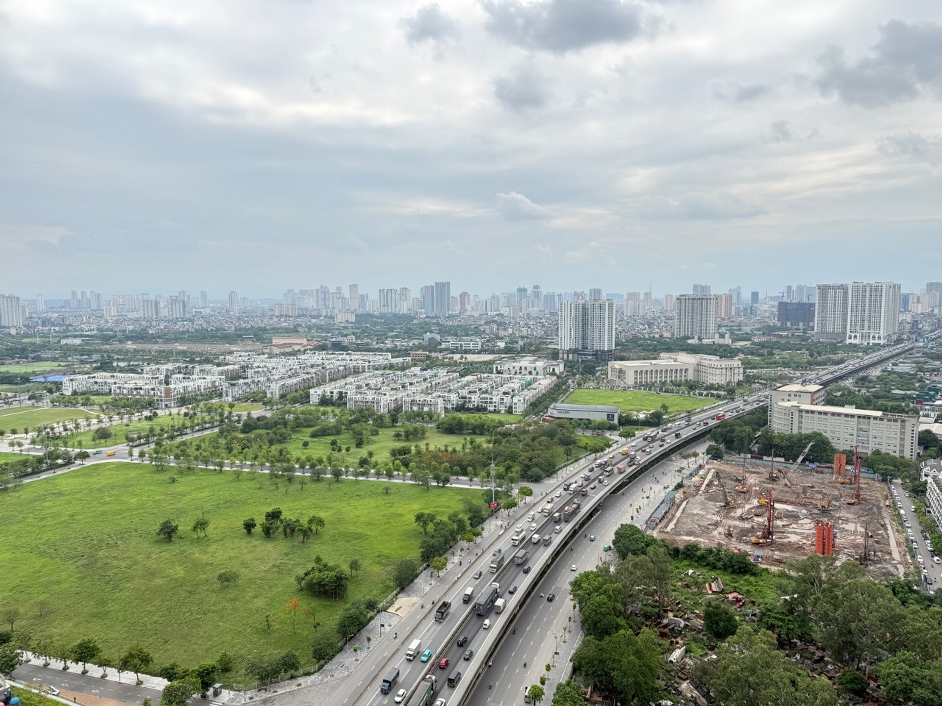 Bán nhà Nguyễn Xiển - diện tích 56m2 1 tầng - Căn góc thoáng sáng - giá 4,6 tỷ