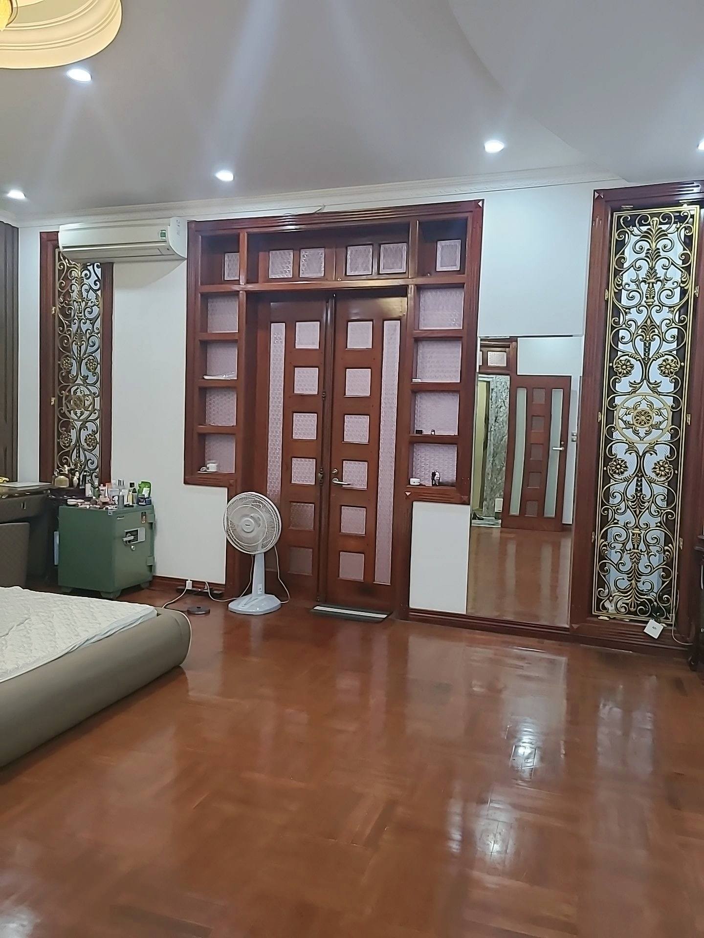 Bán nhà Thọ Lão - diện tích 56m2 7 tầng - Mặt phố khu vực trung tâm - giá 34,5 tỷ