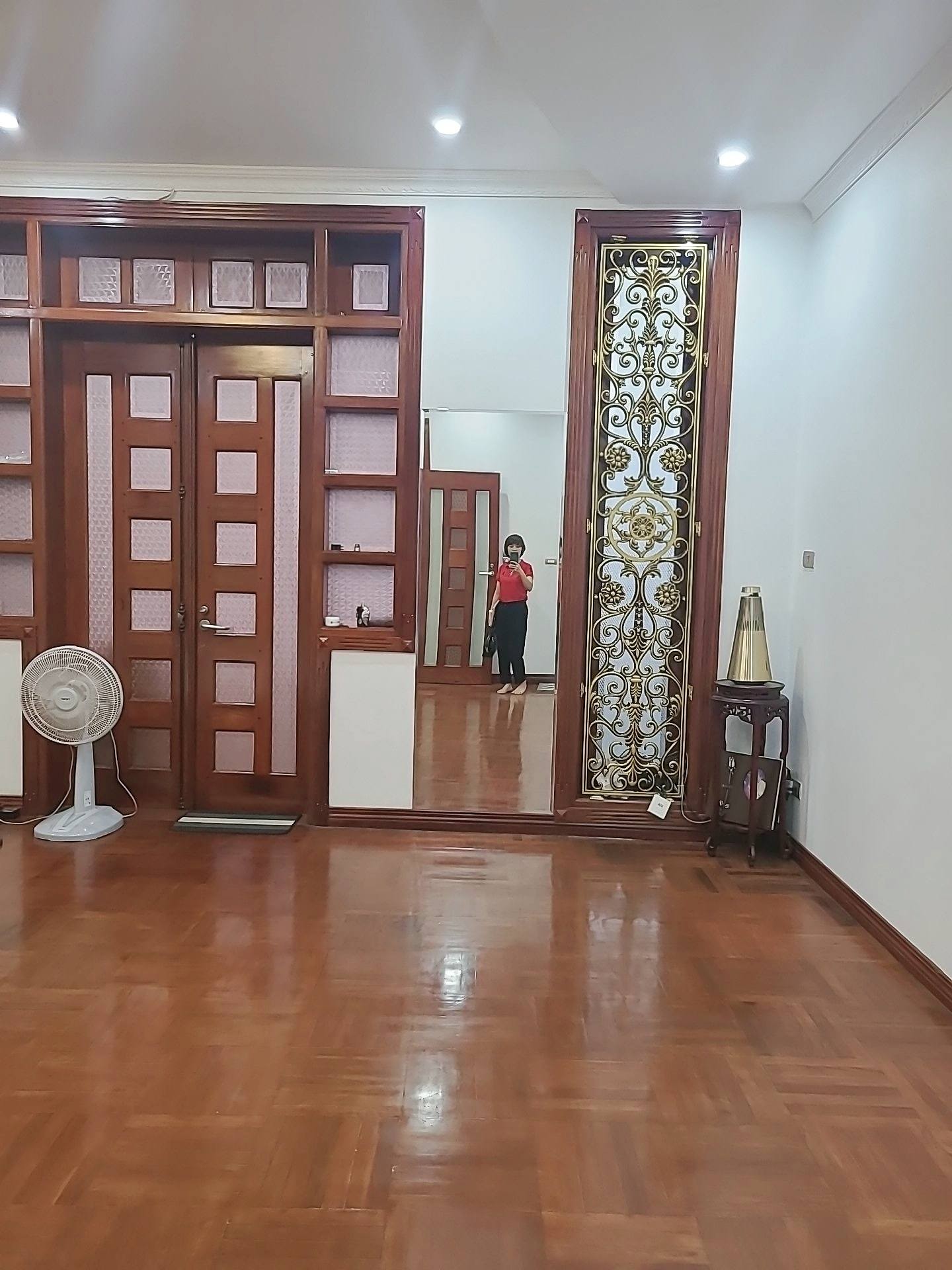 Bán nhà Thọ Lão - diện tích 56m2 7 tầng - Mặt phố khu vực trung tâm - giá 34,5 tỷ