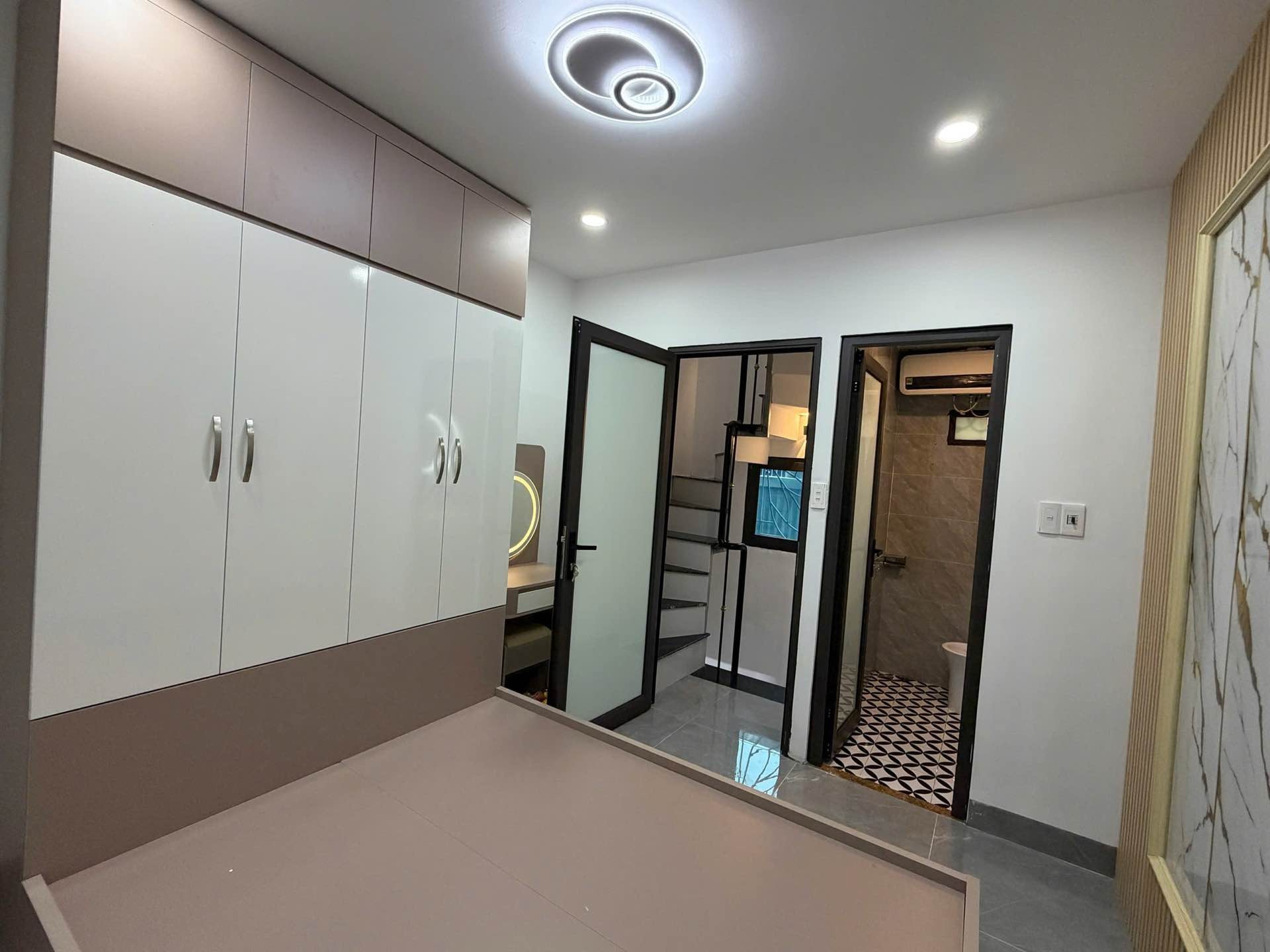 Bán nhà Vĩnh Hưng - diện tích 18m2 3 tầng - Nhà đẹp ở ngay - giá 1,65 tỷ