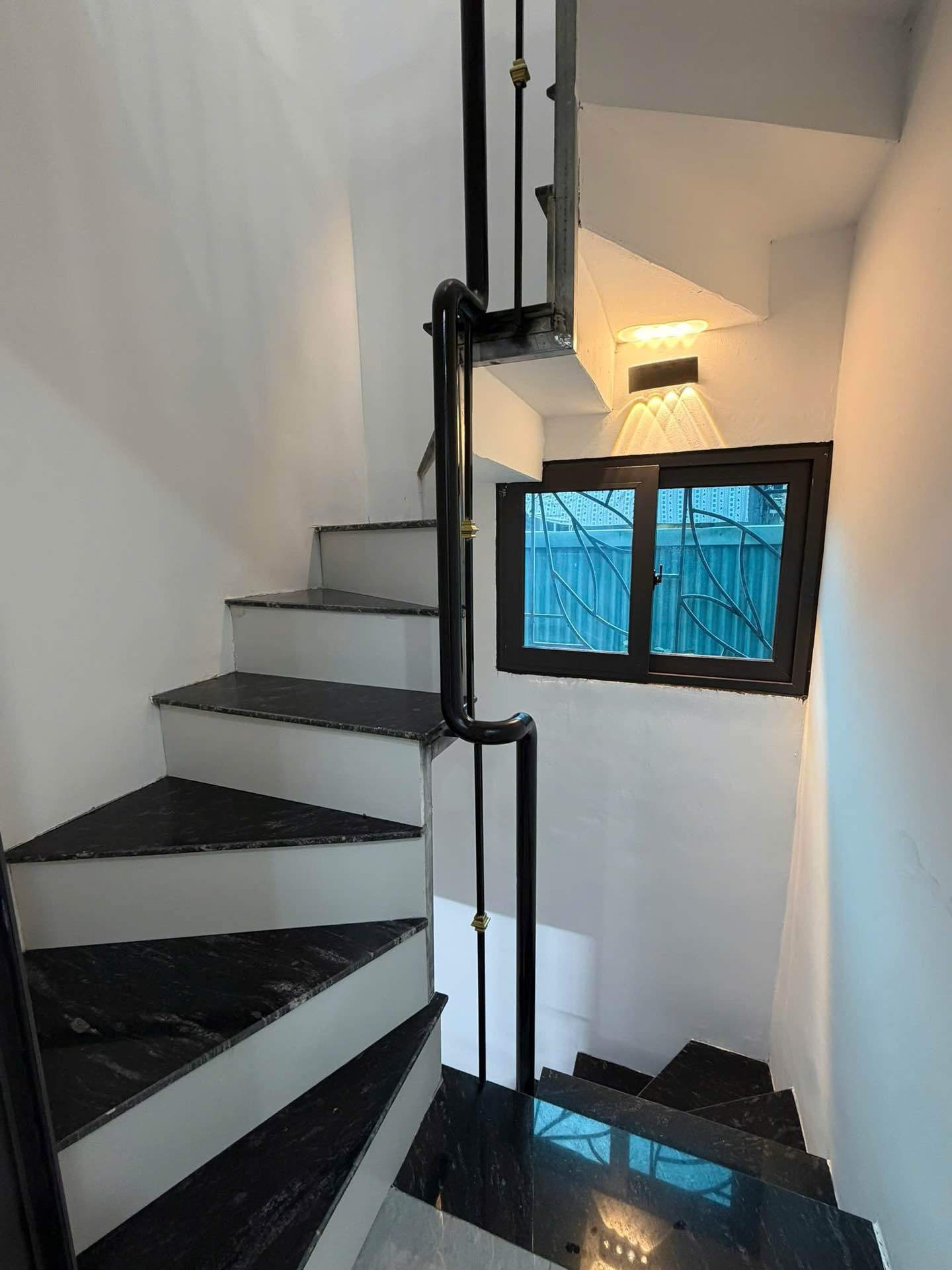 Bán nhà Vĩnh Hưng - diện tích 18m2 3 tầng - Nhà đẹp ở ngay - giá 1,65 tỷ