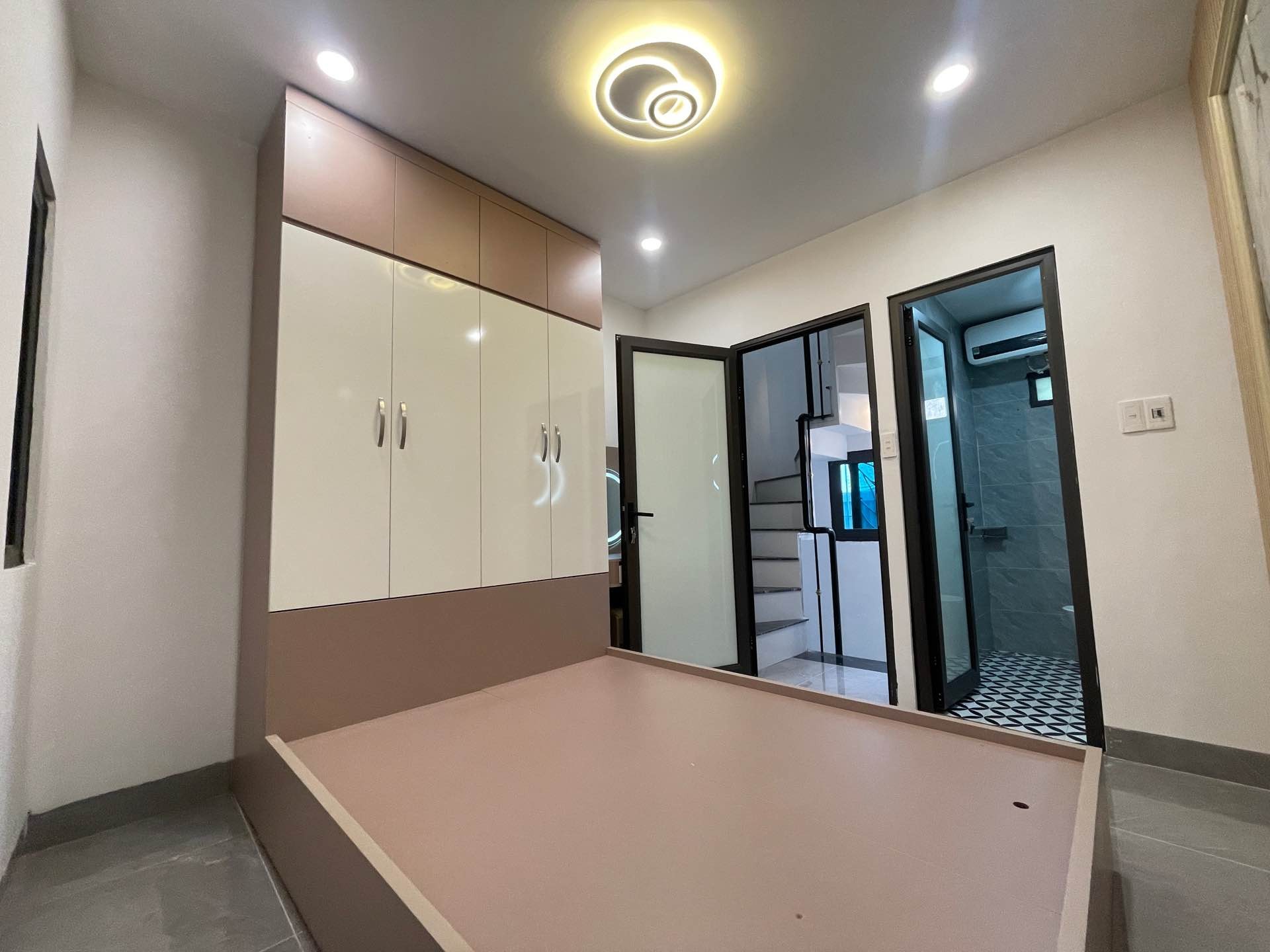 Bán nhà Vĩnh Hưng - diện tích 18m2 3 tầng - Nhà đẹp ở ngay - giá 1,65 tỷ