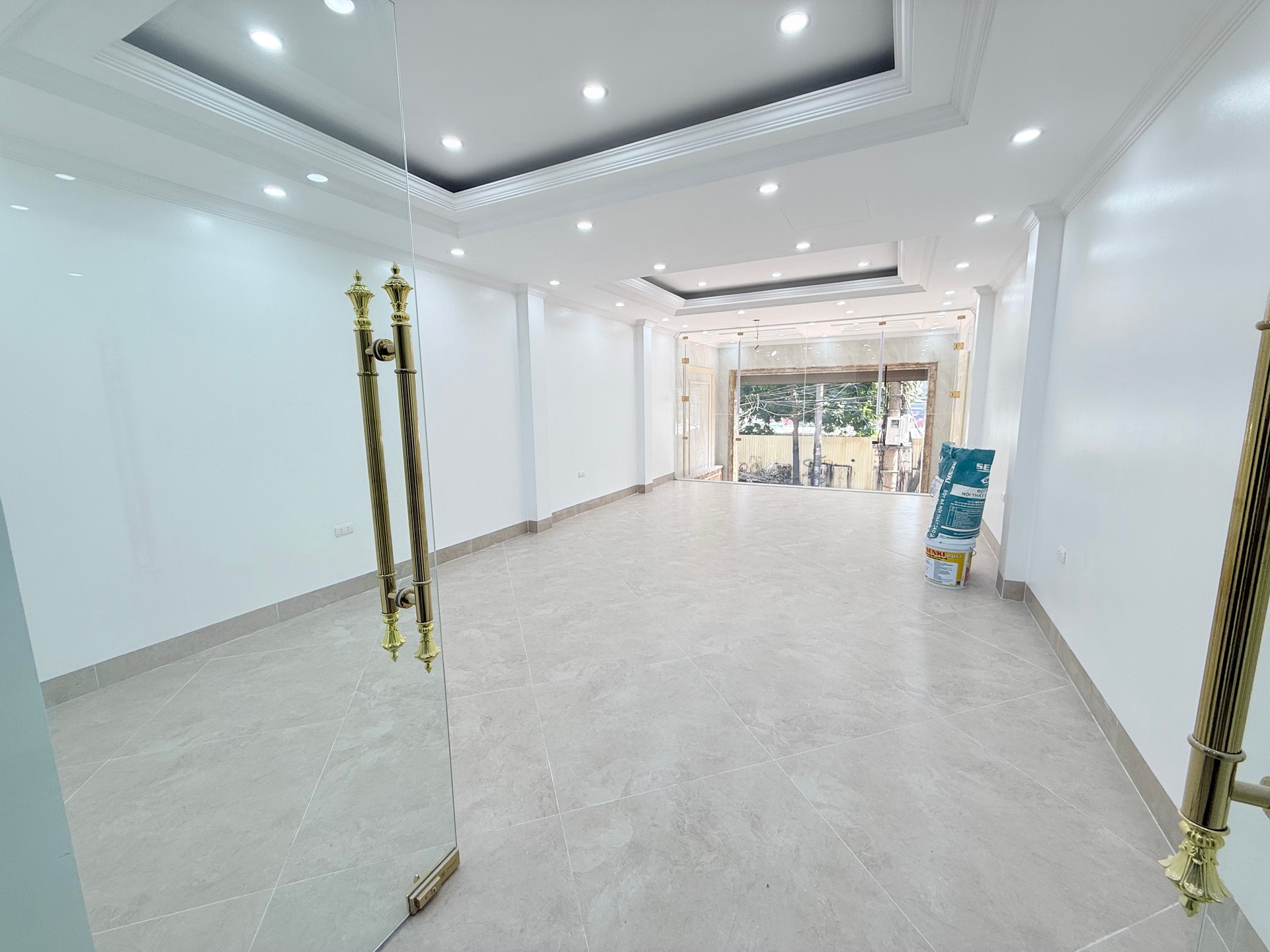 Bán nhà Đền Lừ 2 - diện tích 60m2 7 tầng - Ô tô đỗ tránh - giá 33,5 tỷ