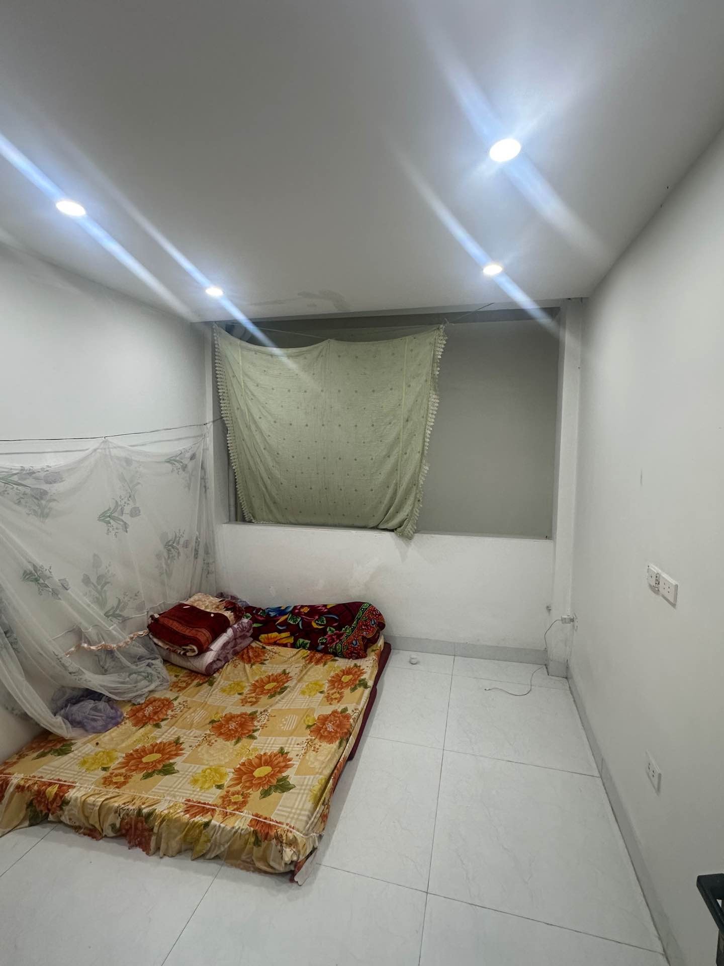 Bán nhà Chùa Vua - diện tích 47m2 4 tầng - Ngõ thông kinh doanh - giá 12,2 tỷ