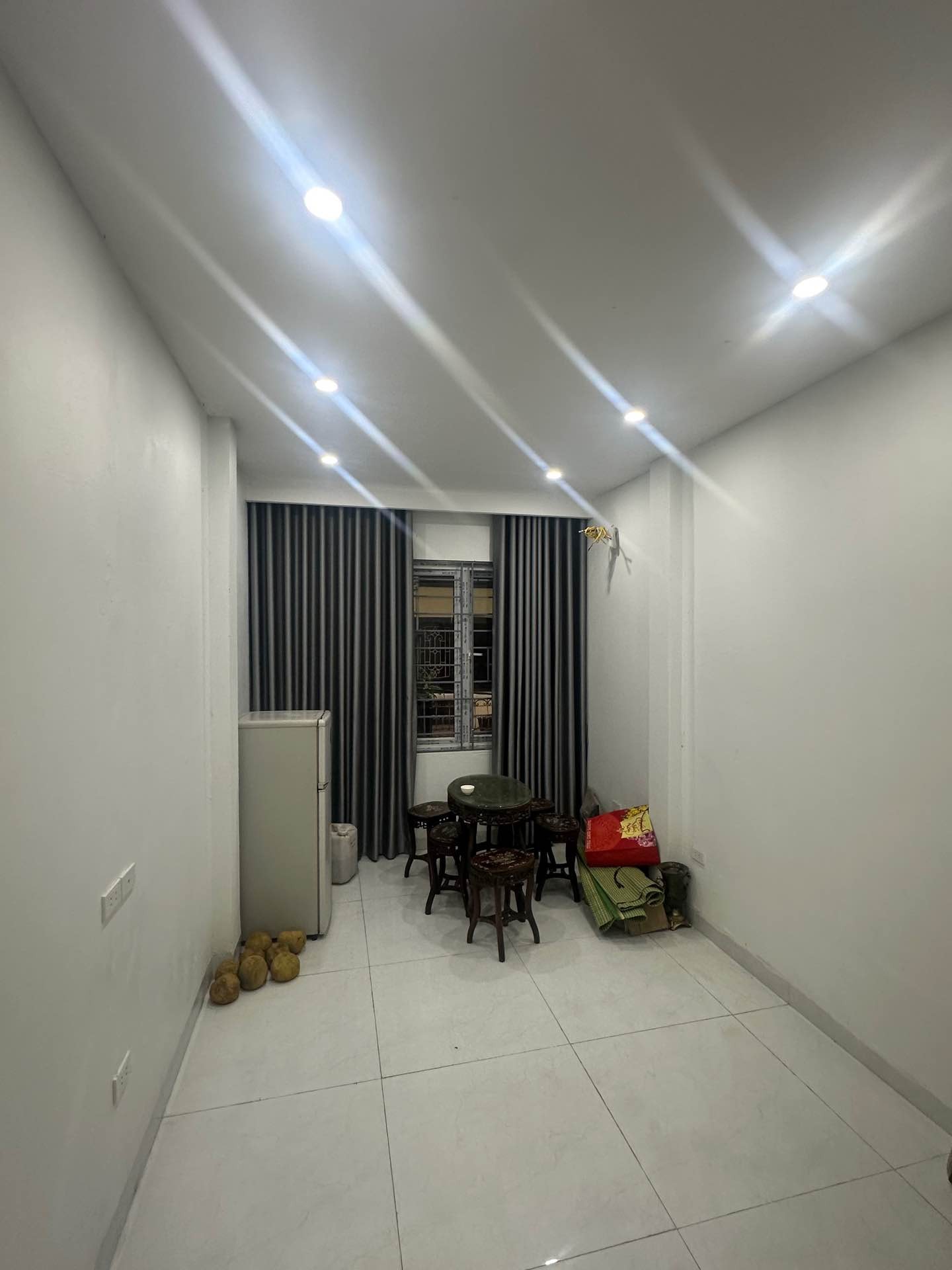 Bán nhà Chùa Vua - diện tích 47m2 4 tầng - Ngõ thông kinh doanh - giá 12,2 tỷ