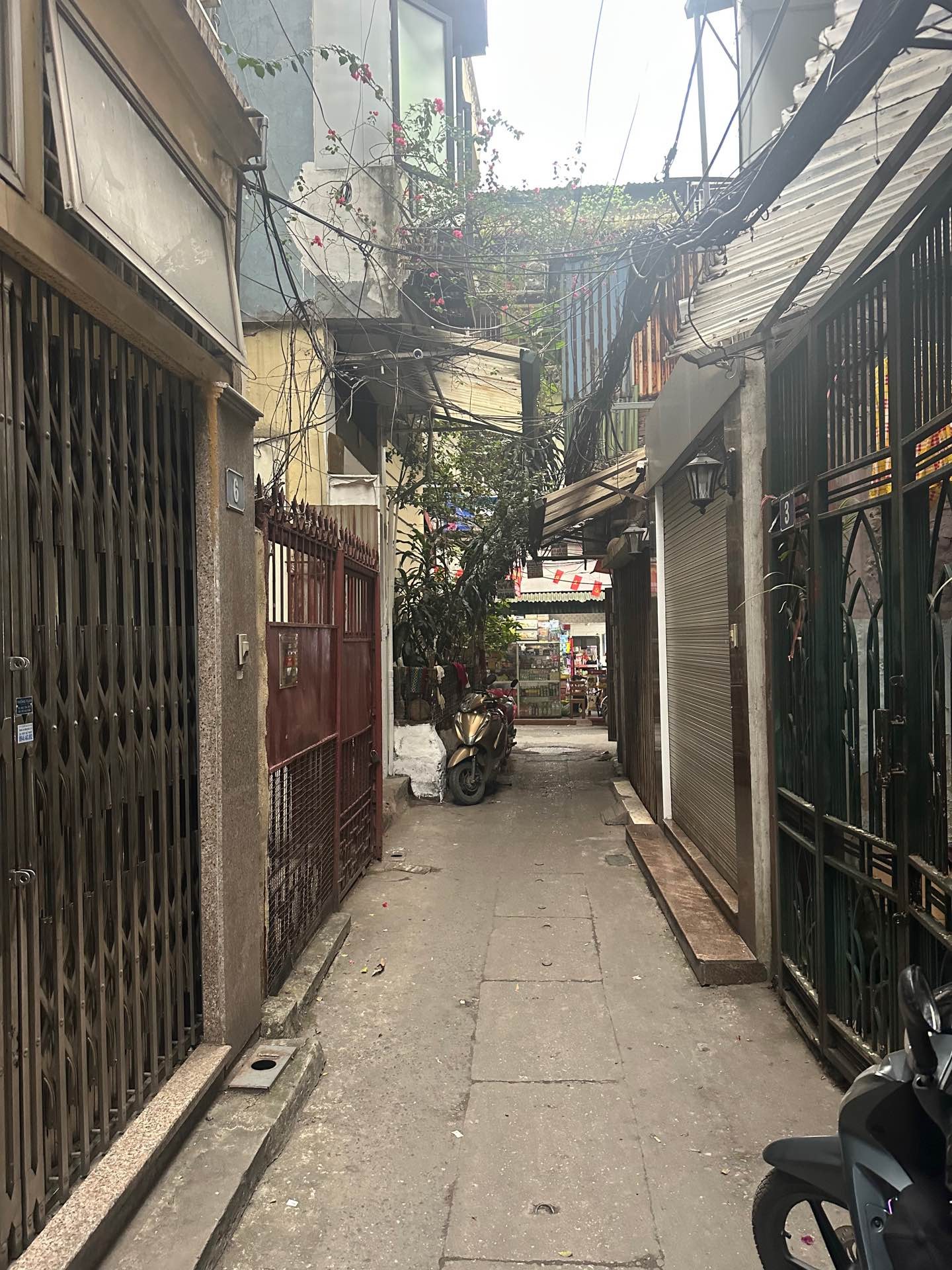 Bán nhà Chùa Vua - diện tích 47m2 4 tầng - Ngõ thông kinh doanh - giá 12,2 tỷ