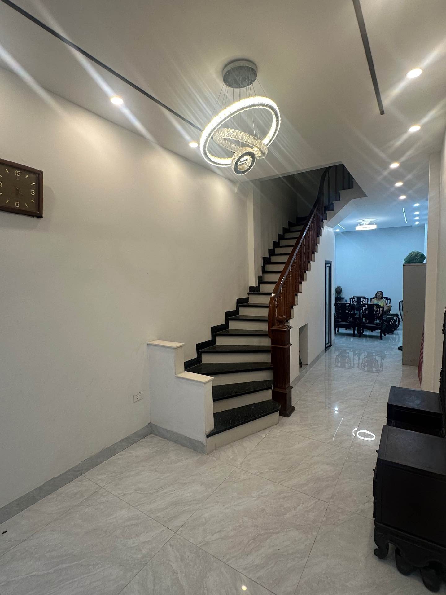 Bán nhà Chùa Vua - diện tích 47m2 4 tầng - Ngõ thông kinh doanh - giá 12,2 tỷ