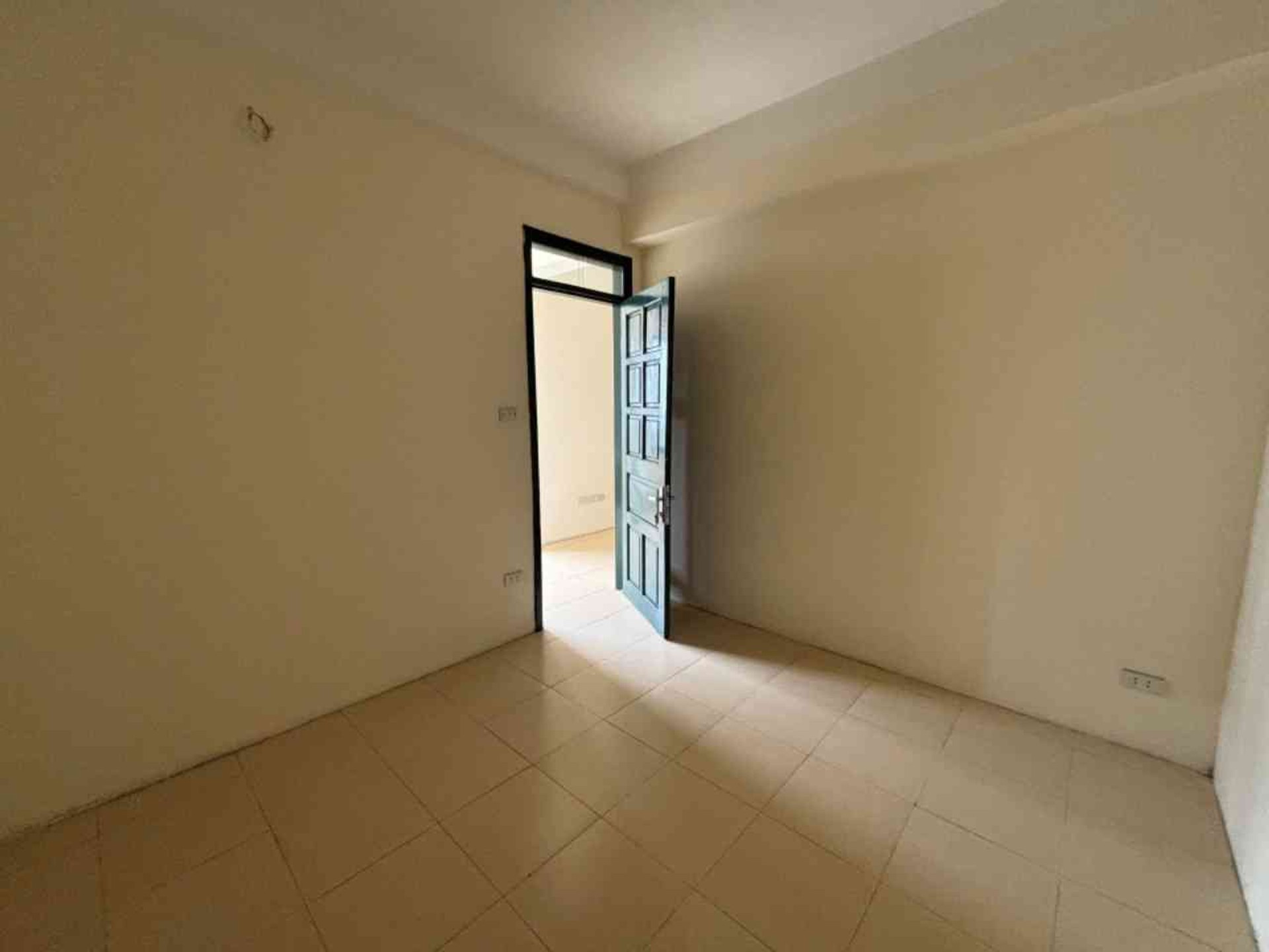 Bán nhà Hoàng Văn Thụ - diện tích 68m2 1 tầng - Căn hộ CT2 HỒ VĨNH HOÀNG - giá 4,4 tỷ